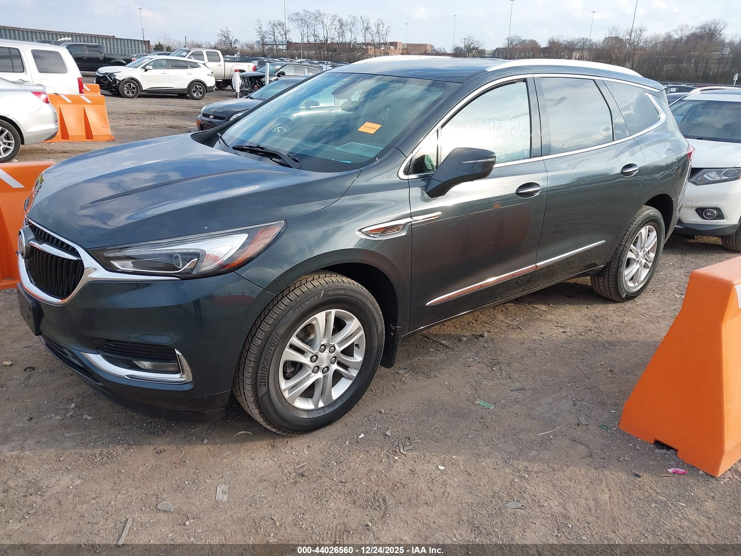 BUICK ENCLAVE image 2