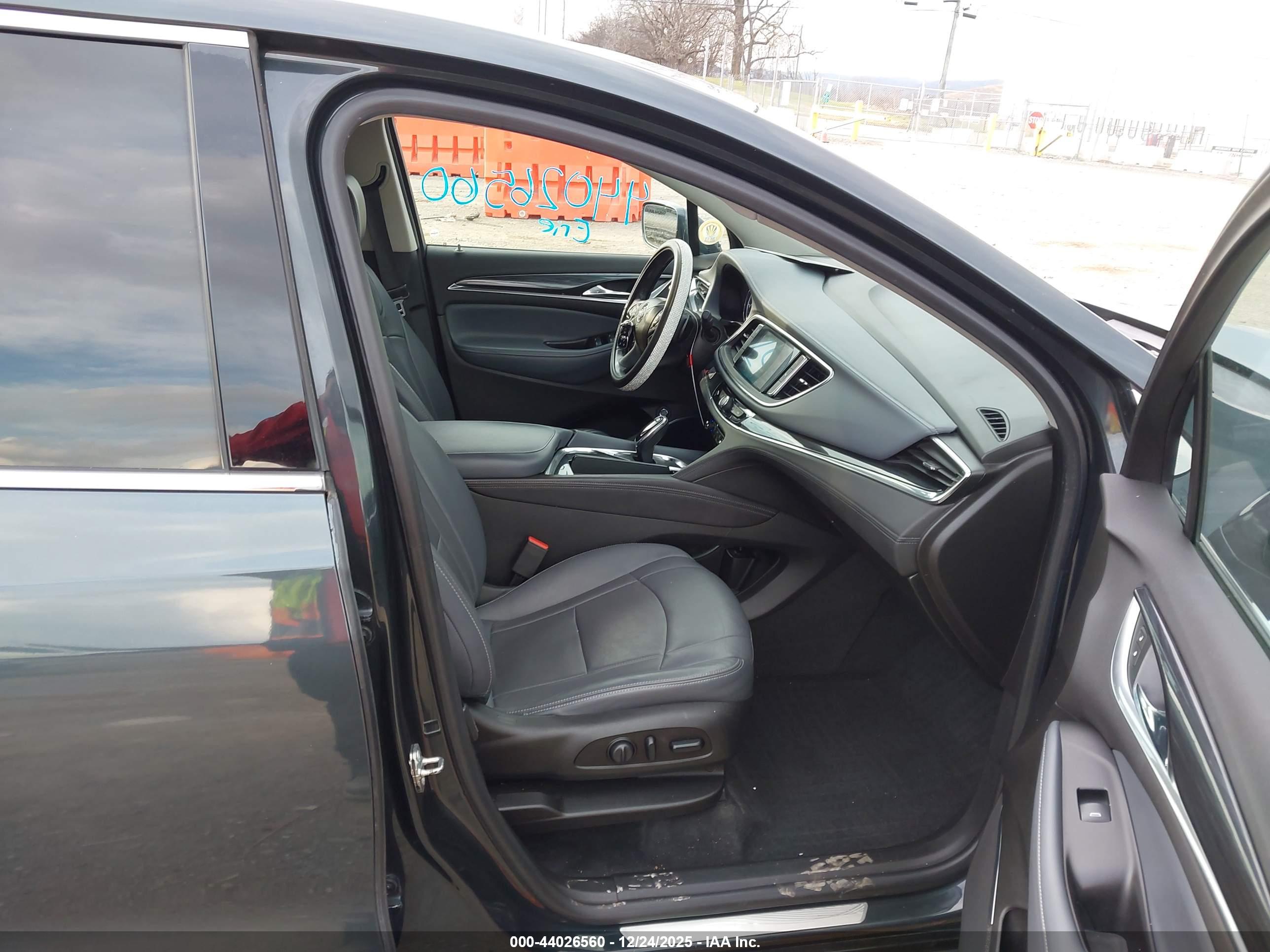 BUICK ENCLAVE image 5