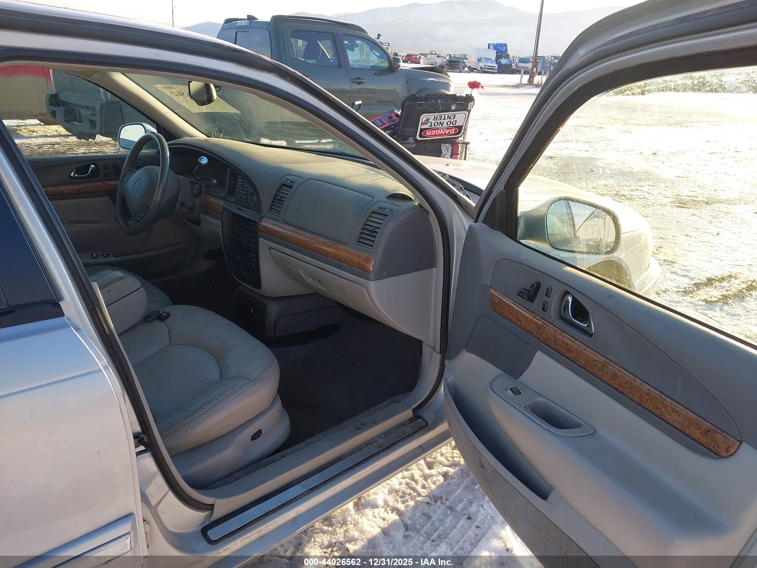LINCOLN CONTINENTAL image 5