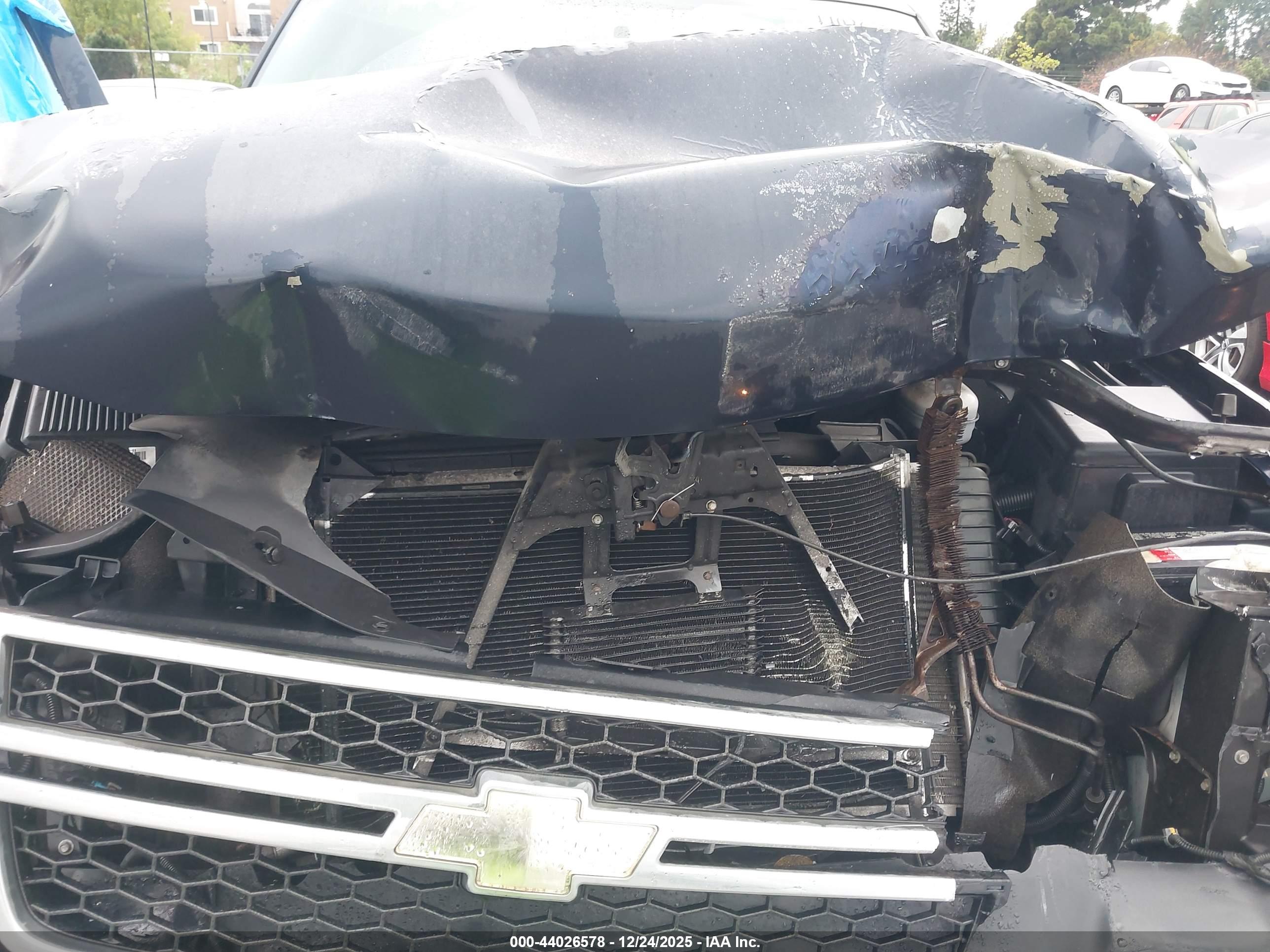 CHEVROLET SILVERADO image 10