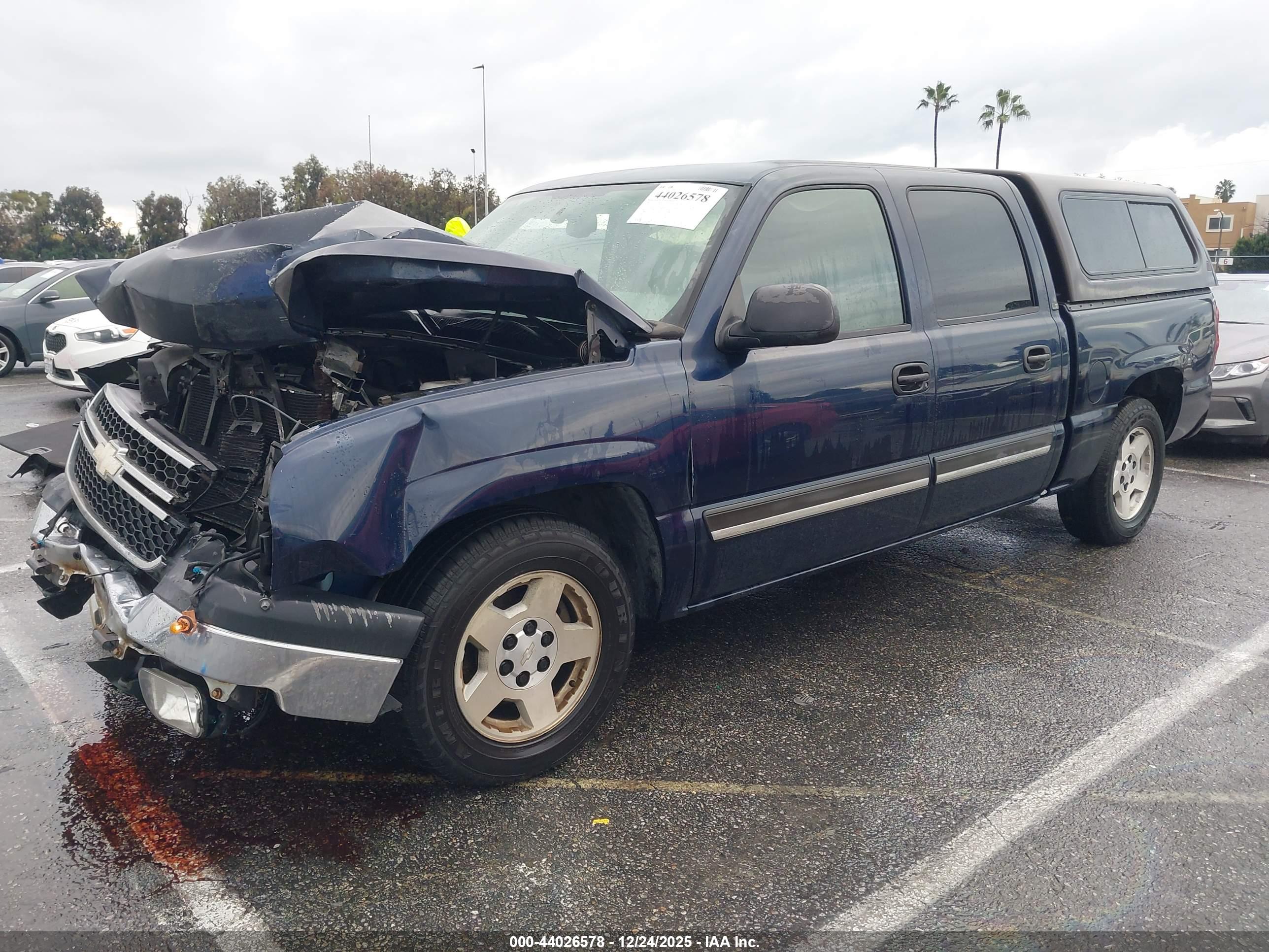 CHEVROLET SILVERADO image 2