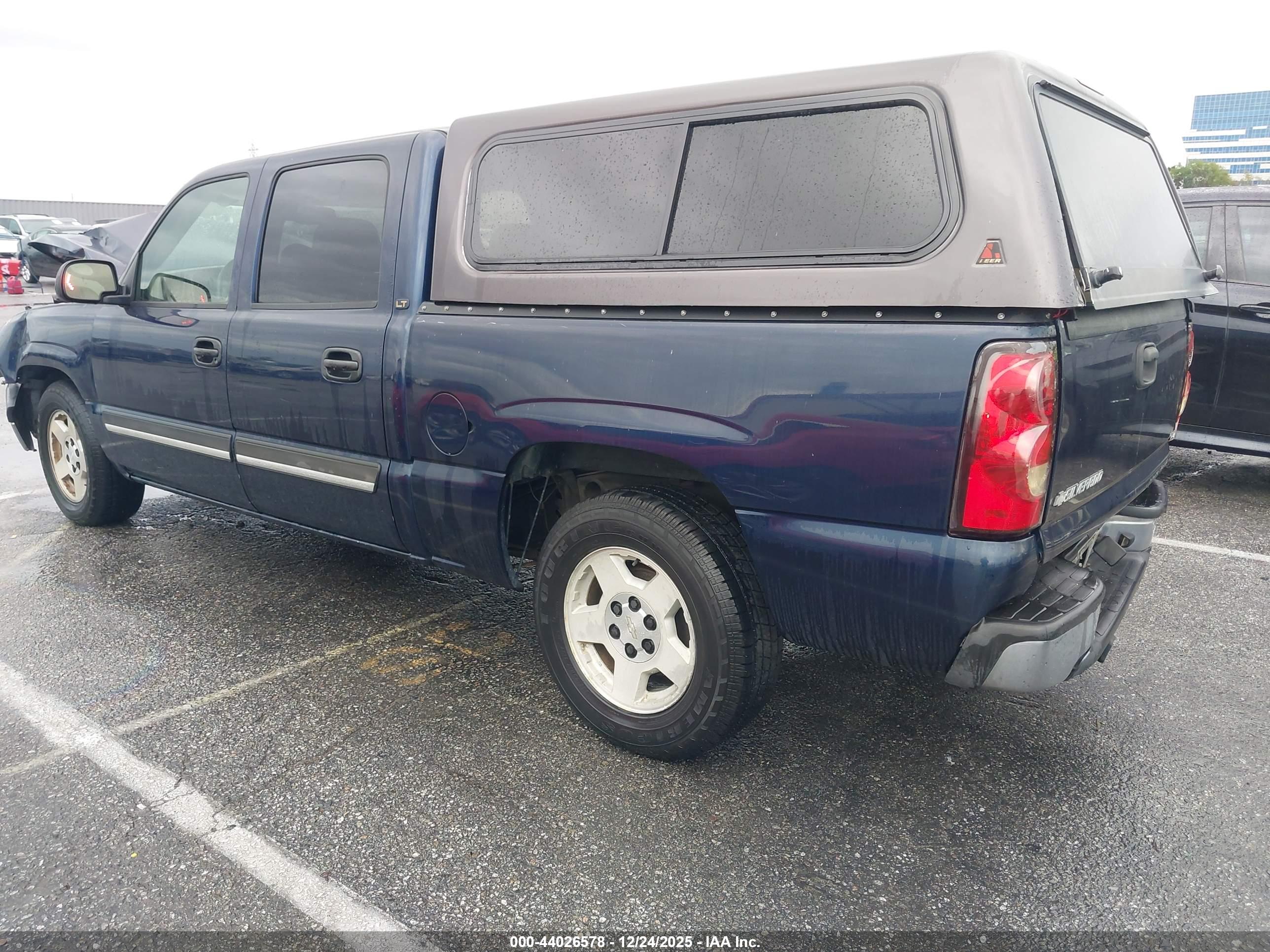 CHEVROLET SILVERADO image 3