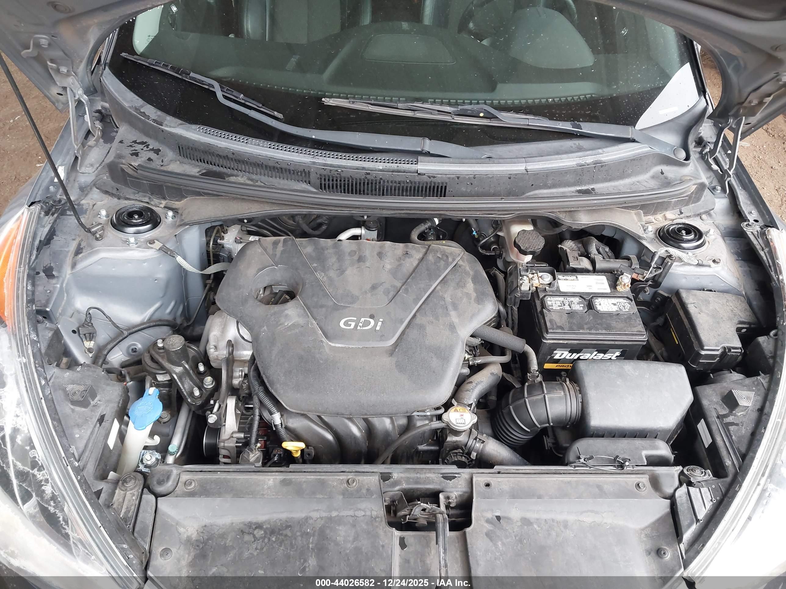 HYUNDAI VELOSTER image 10