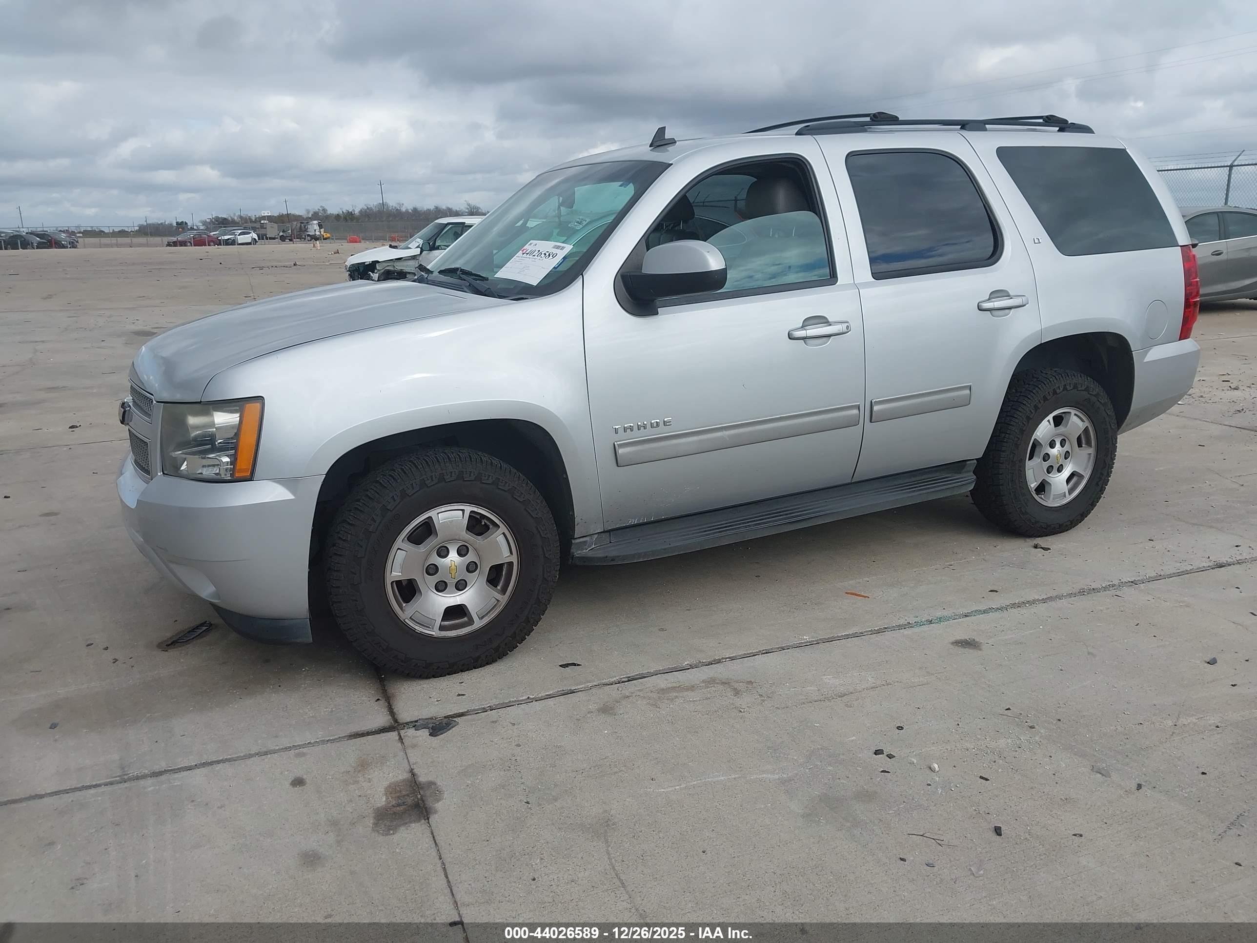 CHEVROLET TAHOE image 2