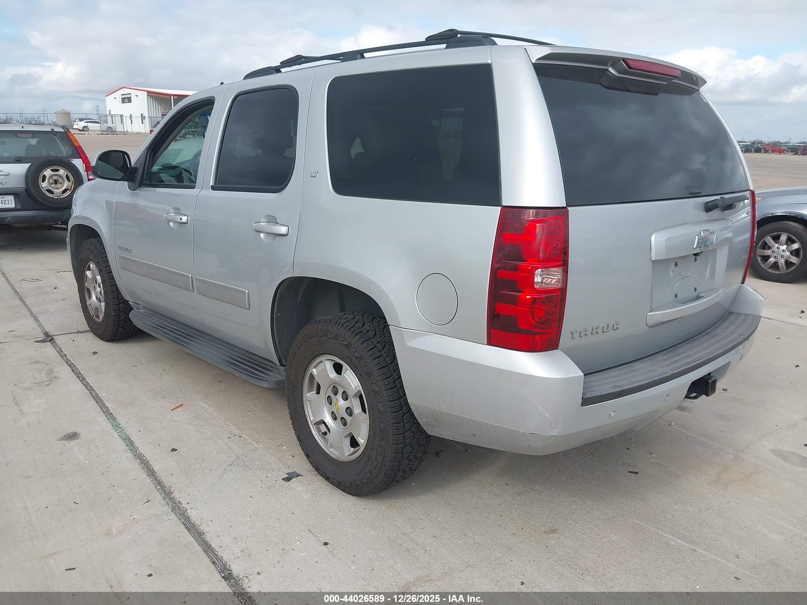 CHEVROLET TAHOE image 3