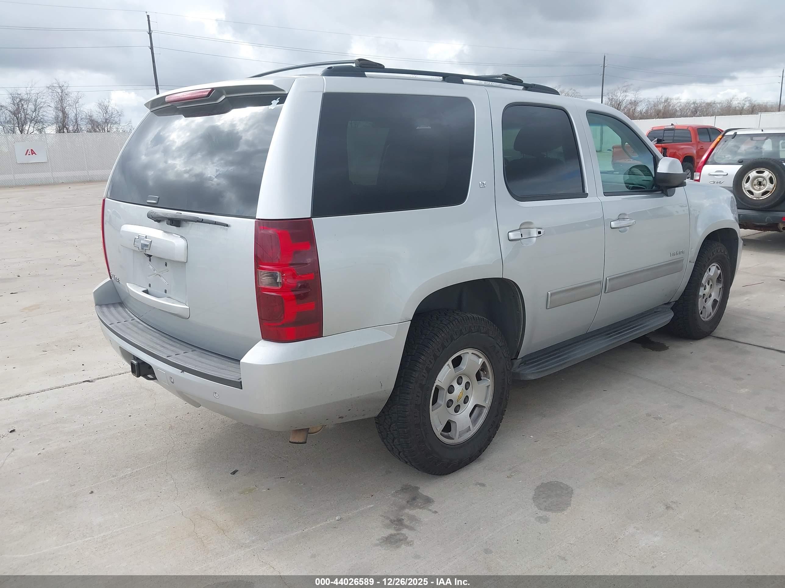 CHEVROLET TAHOE image 4