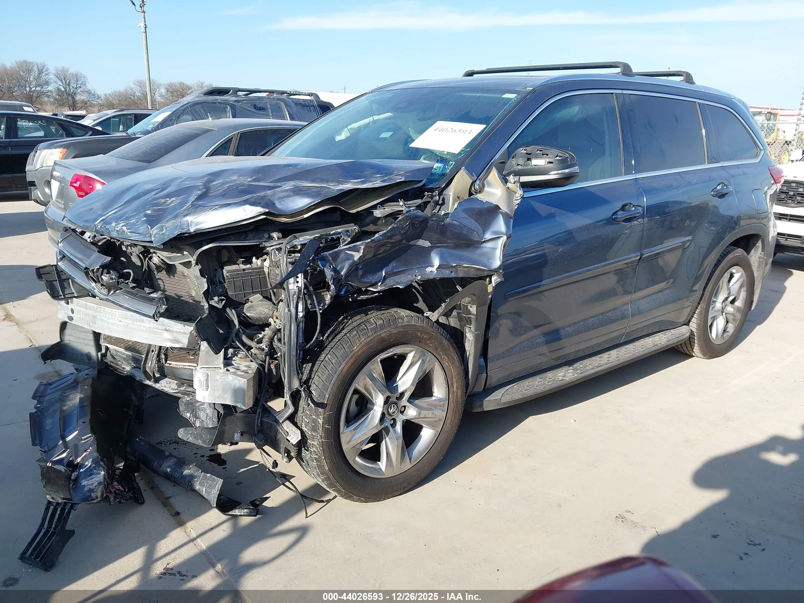 TOYOTA HIGHLANDER image 2