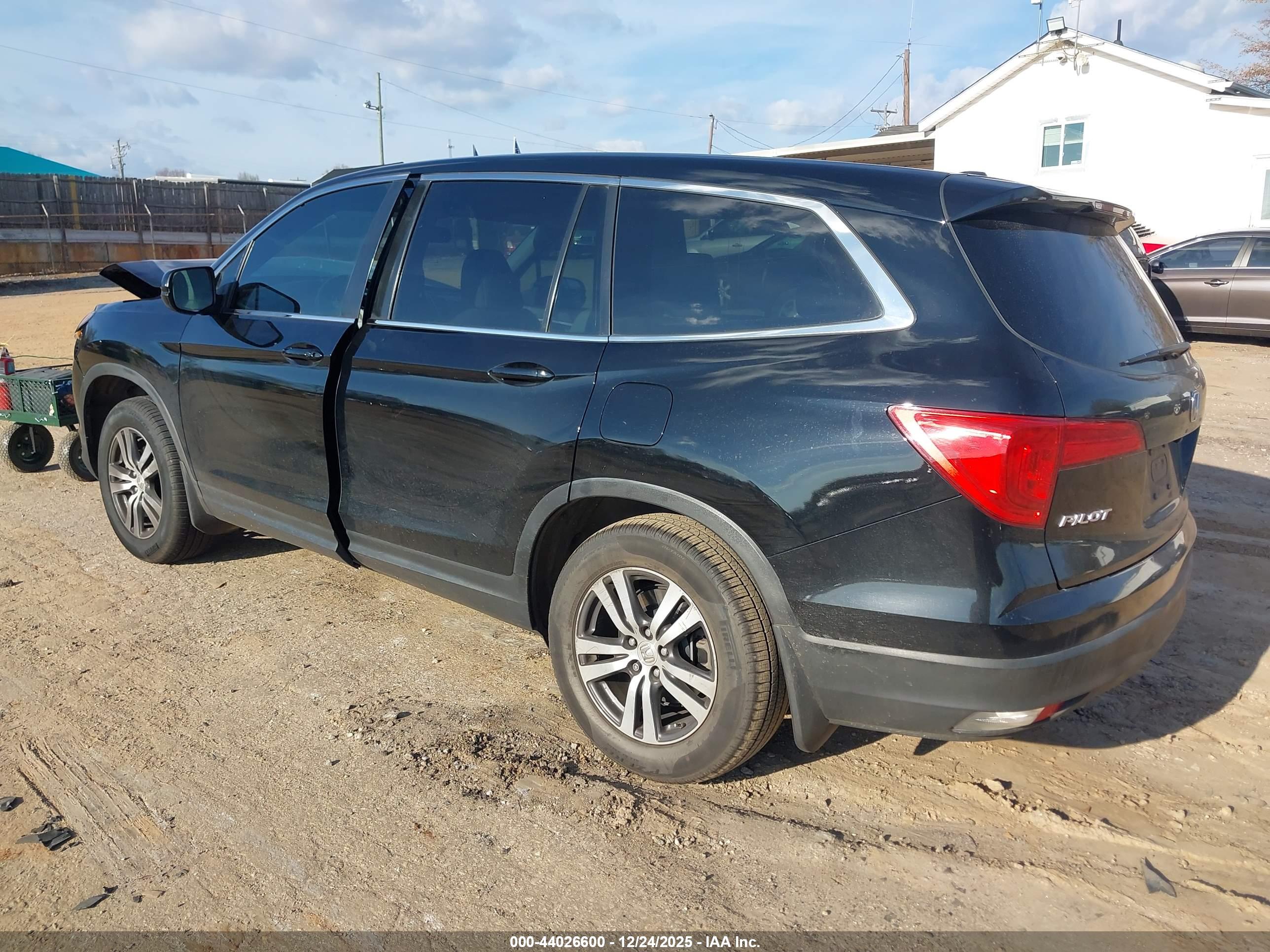 HONDA PILOT image 3
