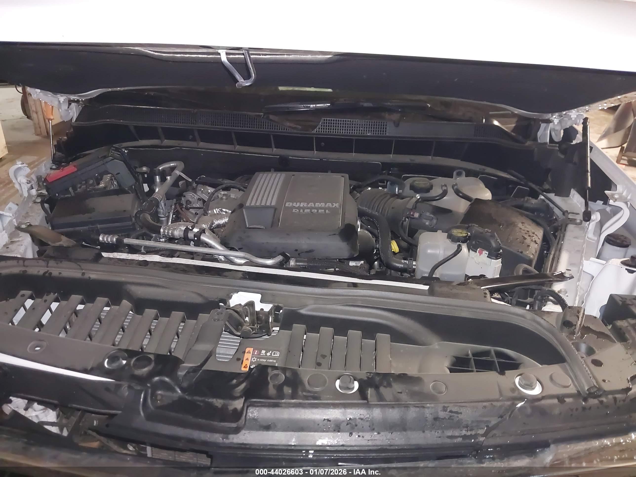 CHEVROLET SILVERADO image 10