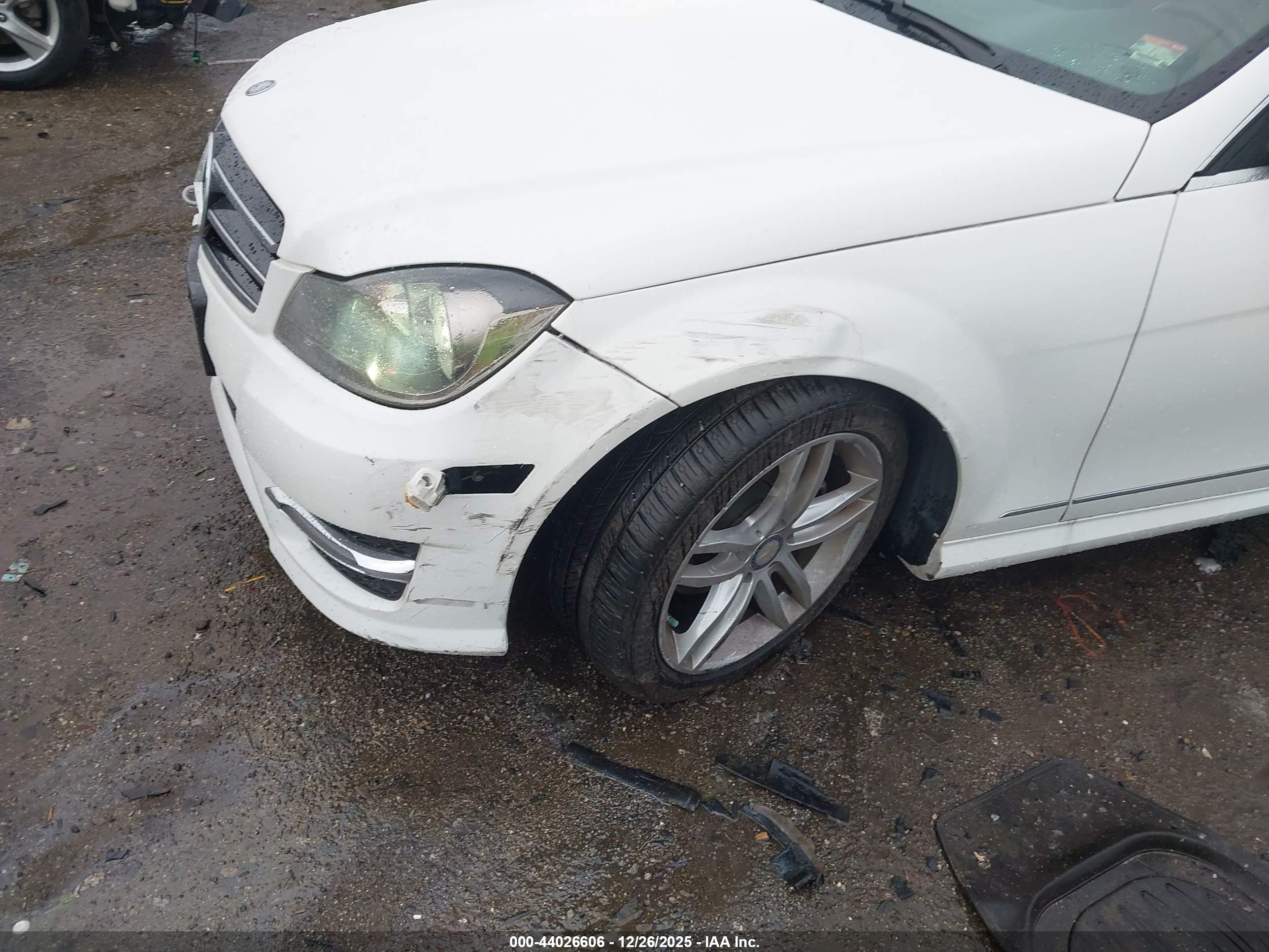MERCEDES-BENZ C-CLASS image 6