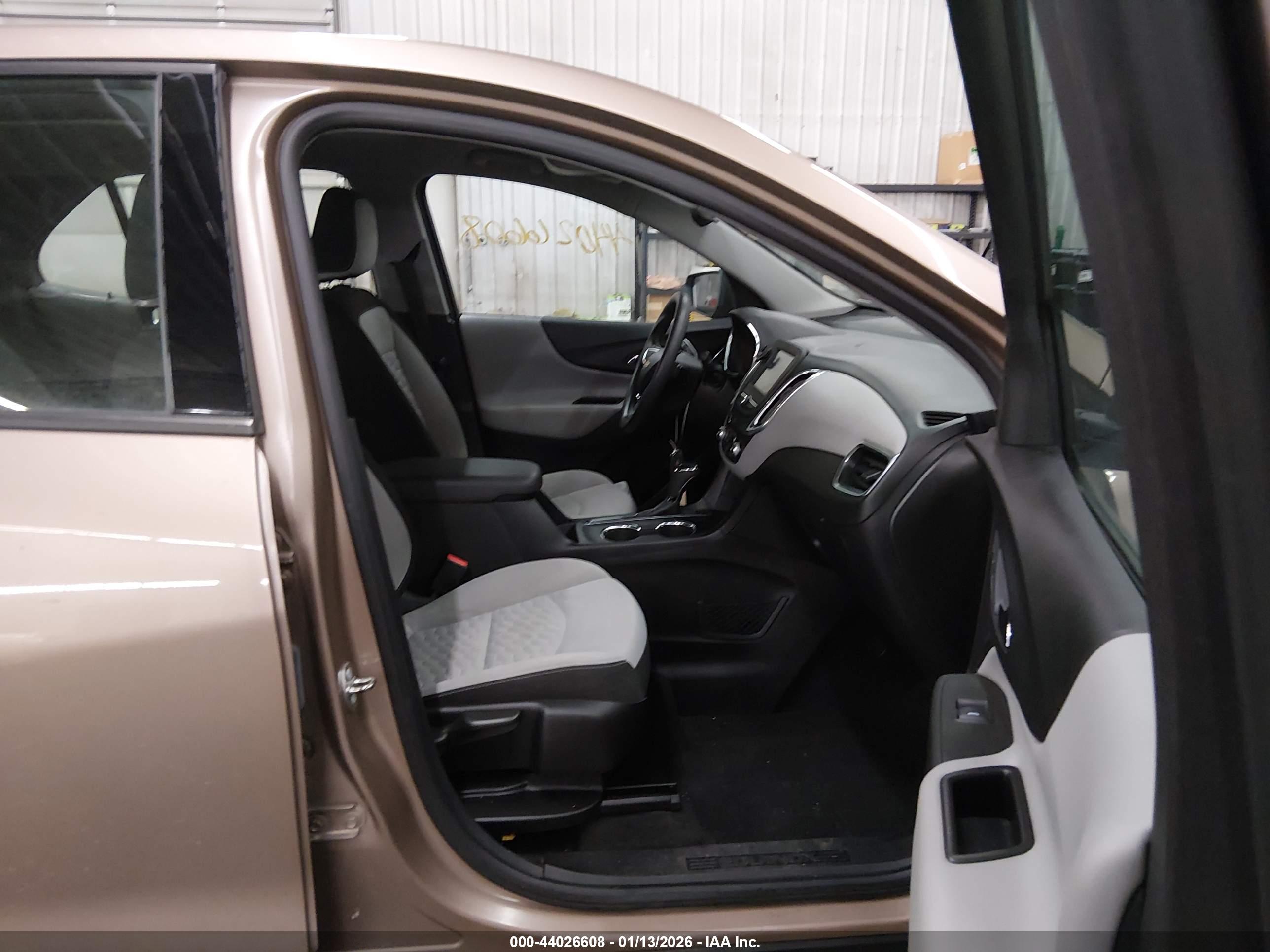 CHEVROLET EQUINOX image 5