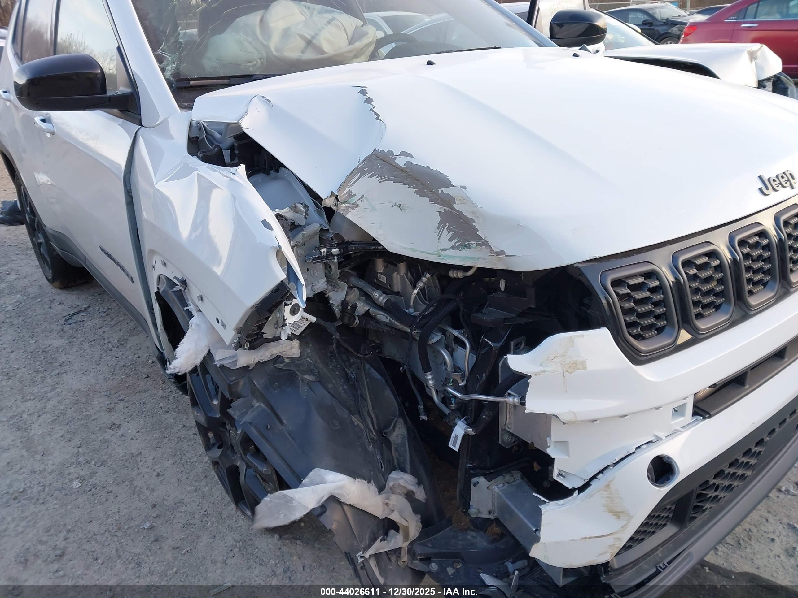 JEEP COMPASS image 6