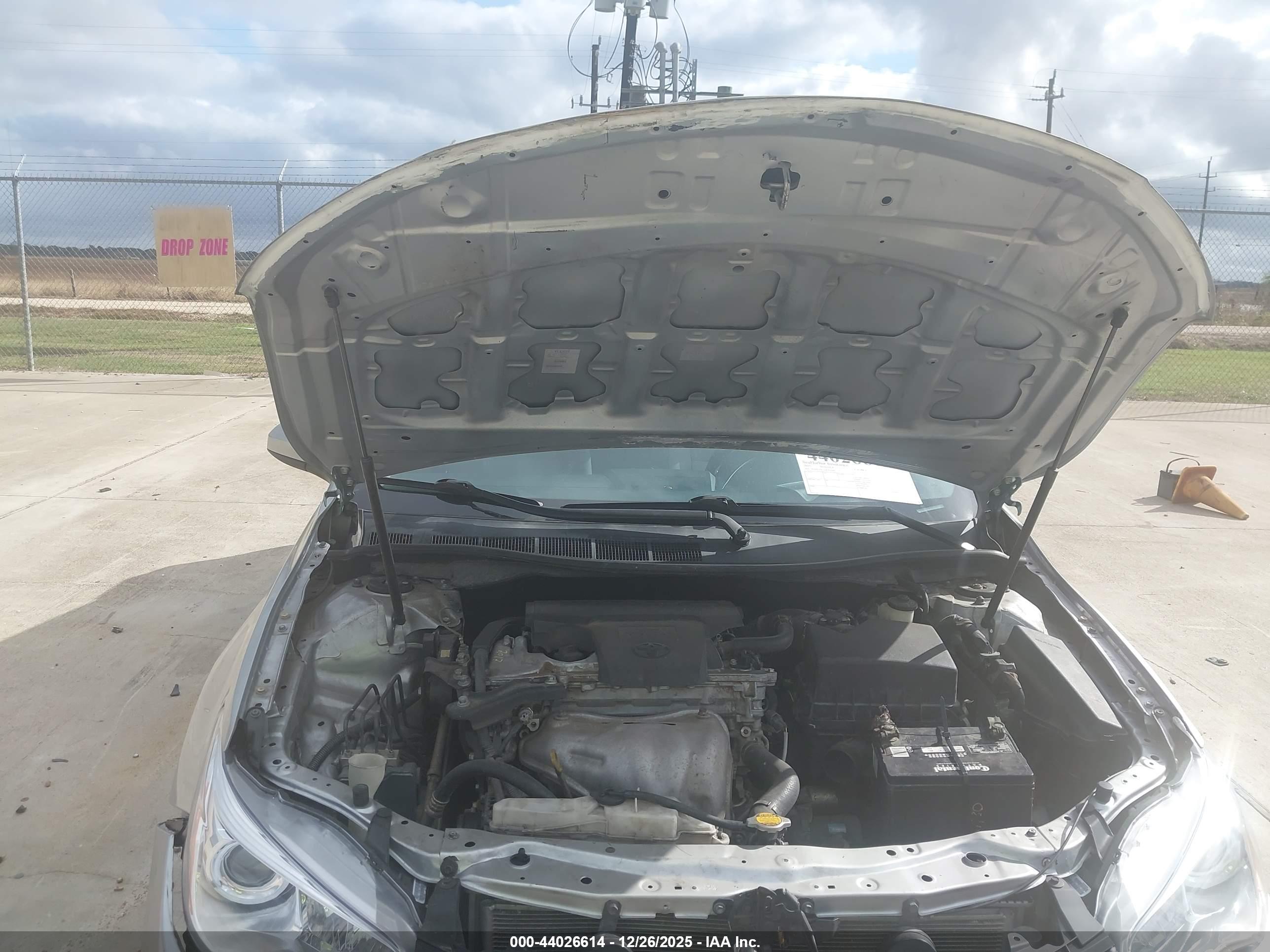 TOYOTA CAMRY image 10