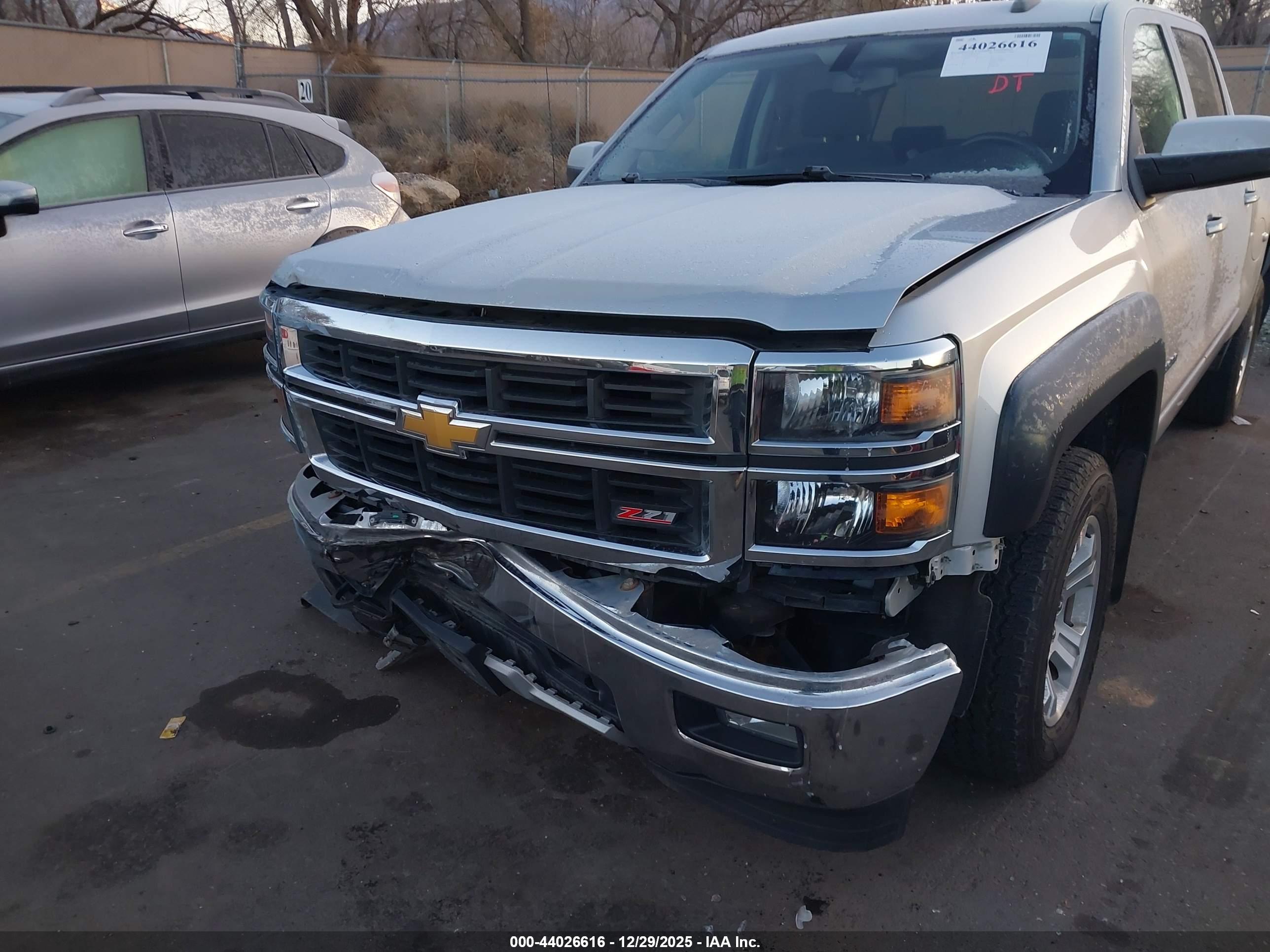 CHEVROLET SILVERADO image 6
