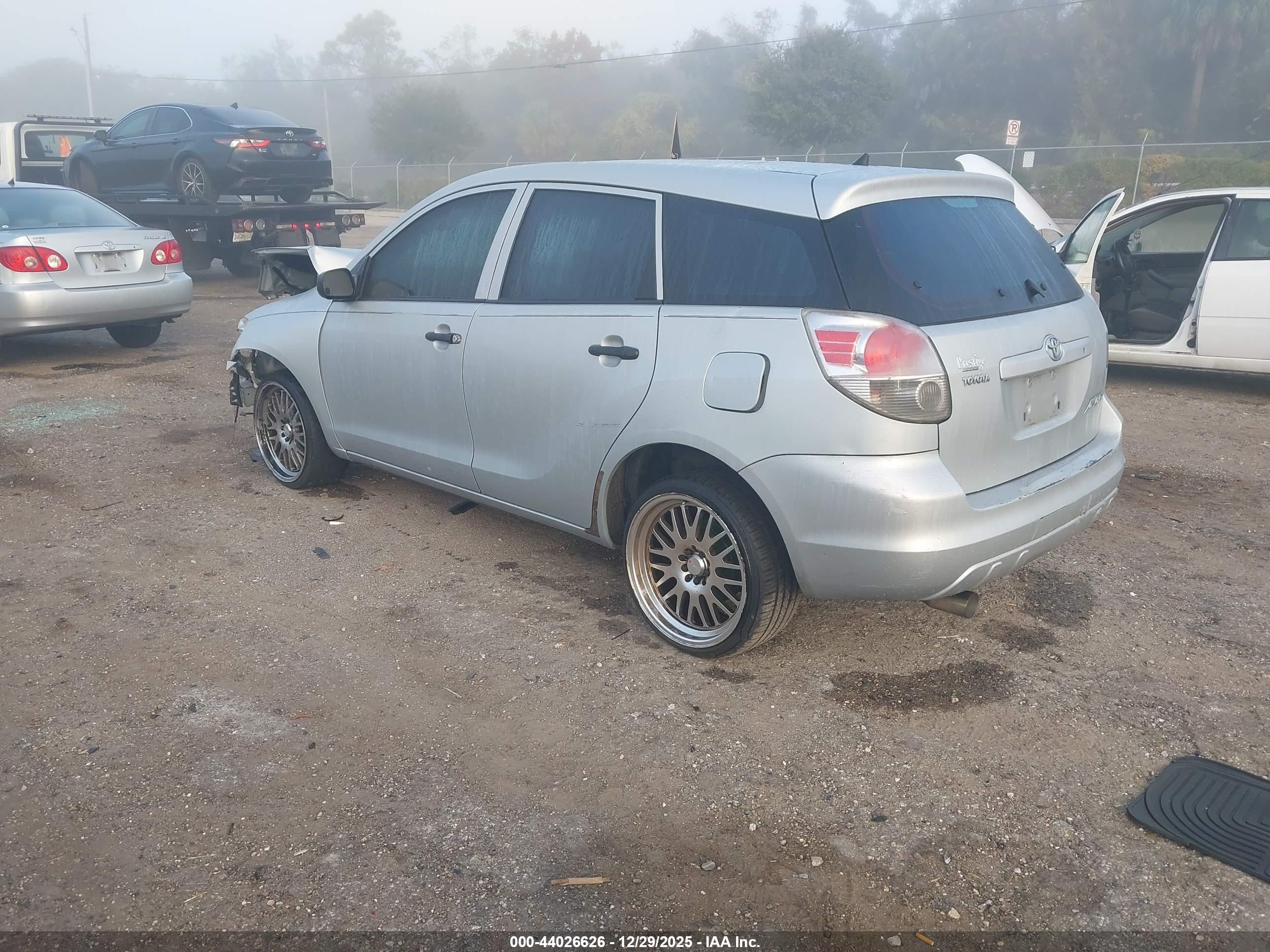 TOYOTA MATRIX image 3