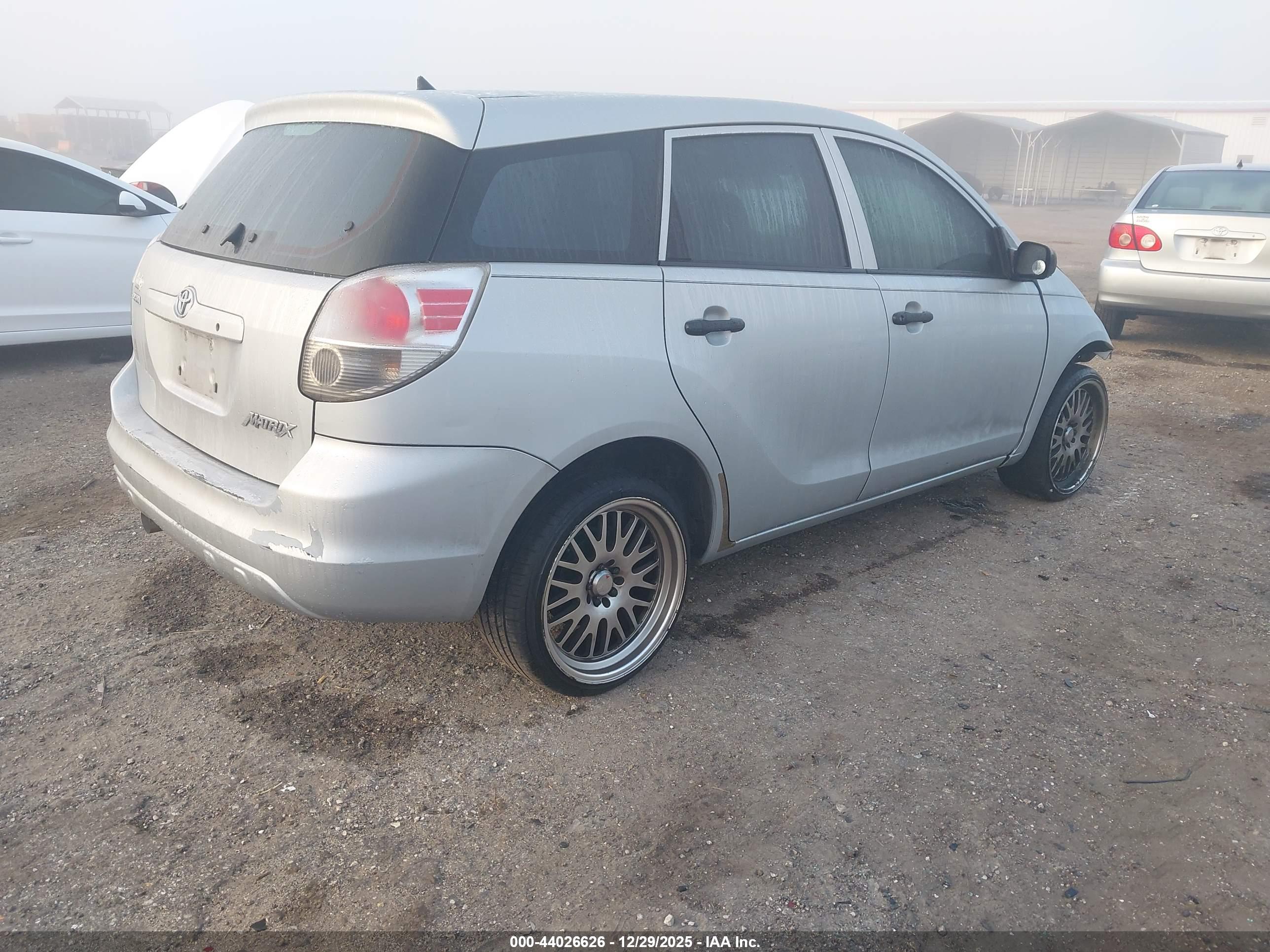 TOYOTA MATRIX image 4