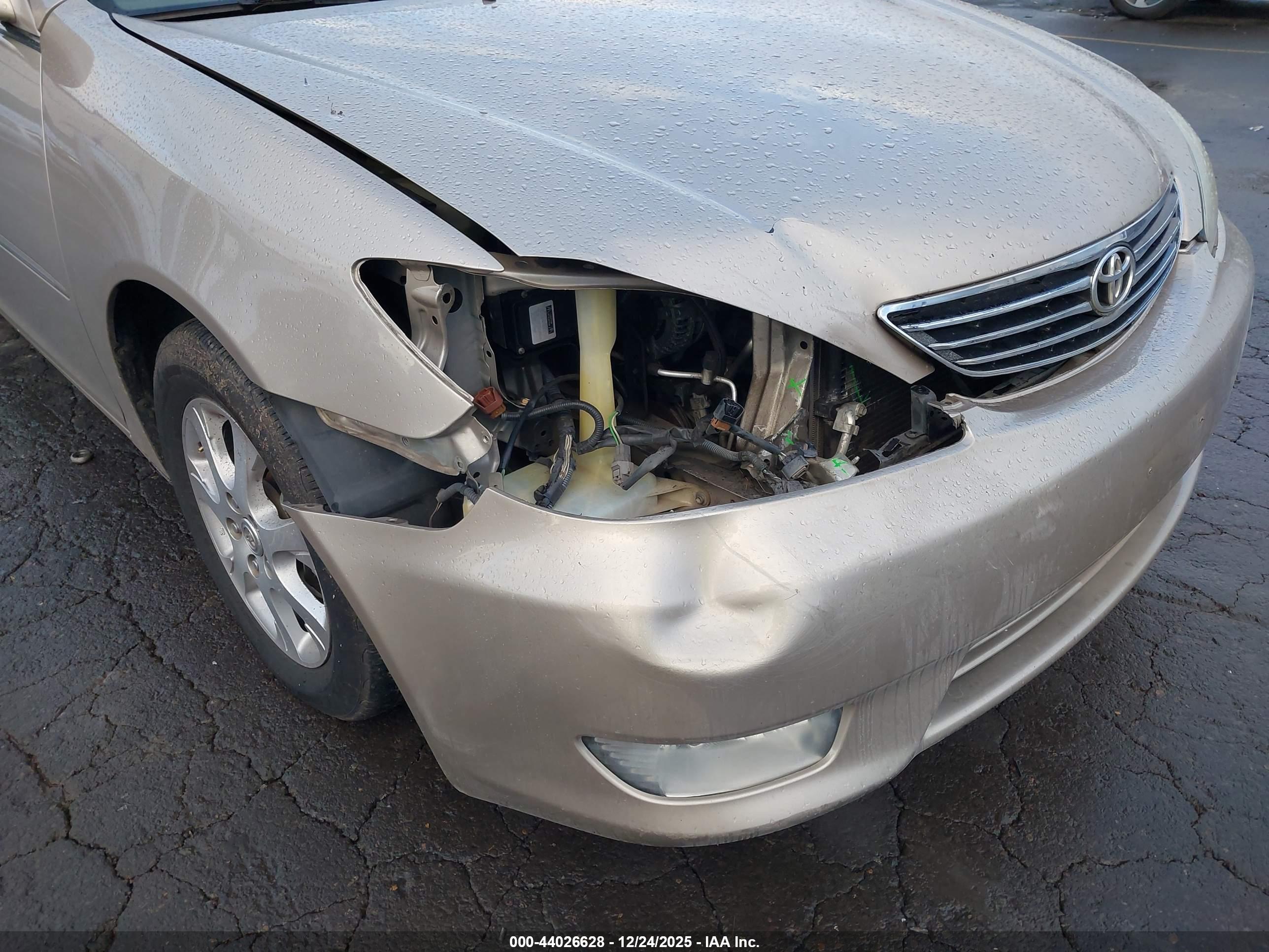 TOYOTA CAMRY image 6