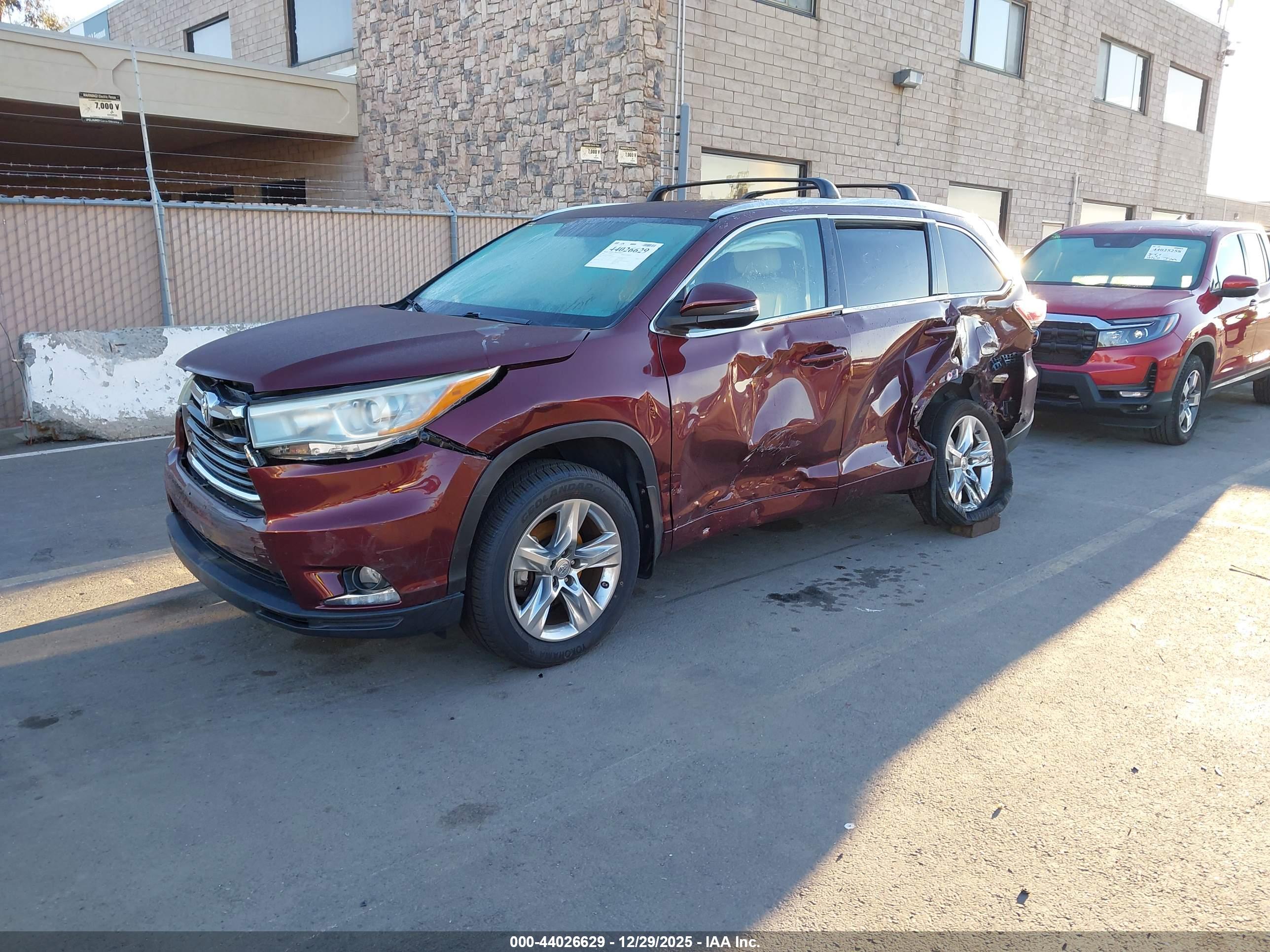TOYOTA HIGHLANDER image 2