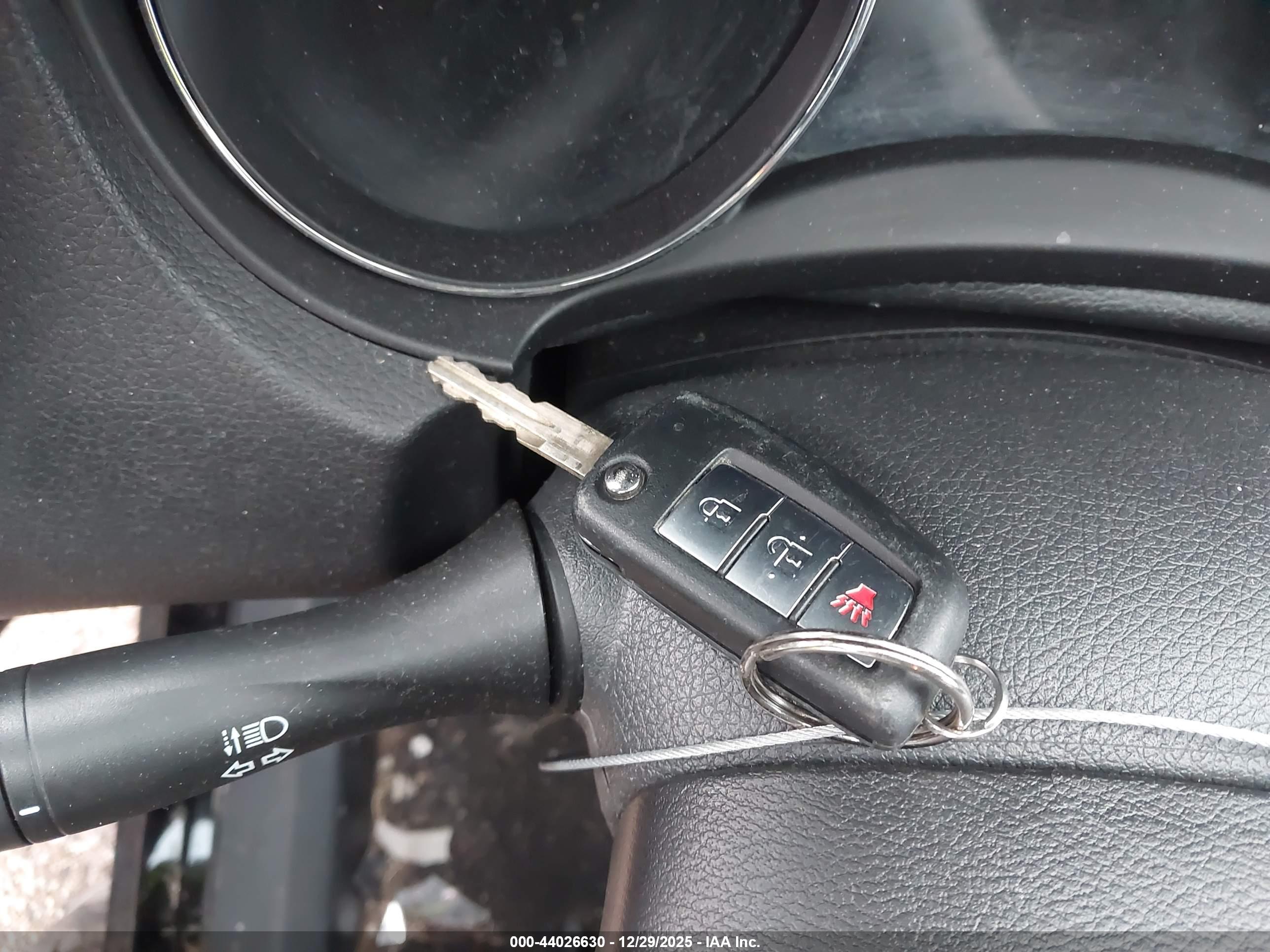 NISSAN ROGUE image 11