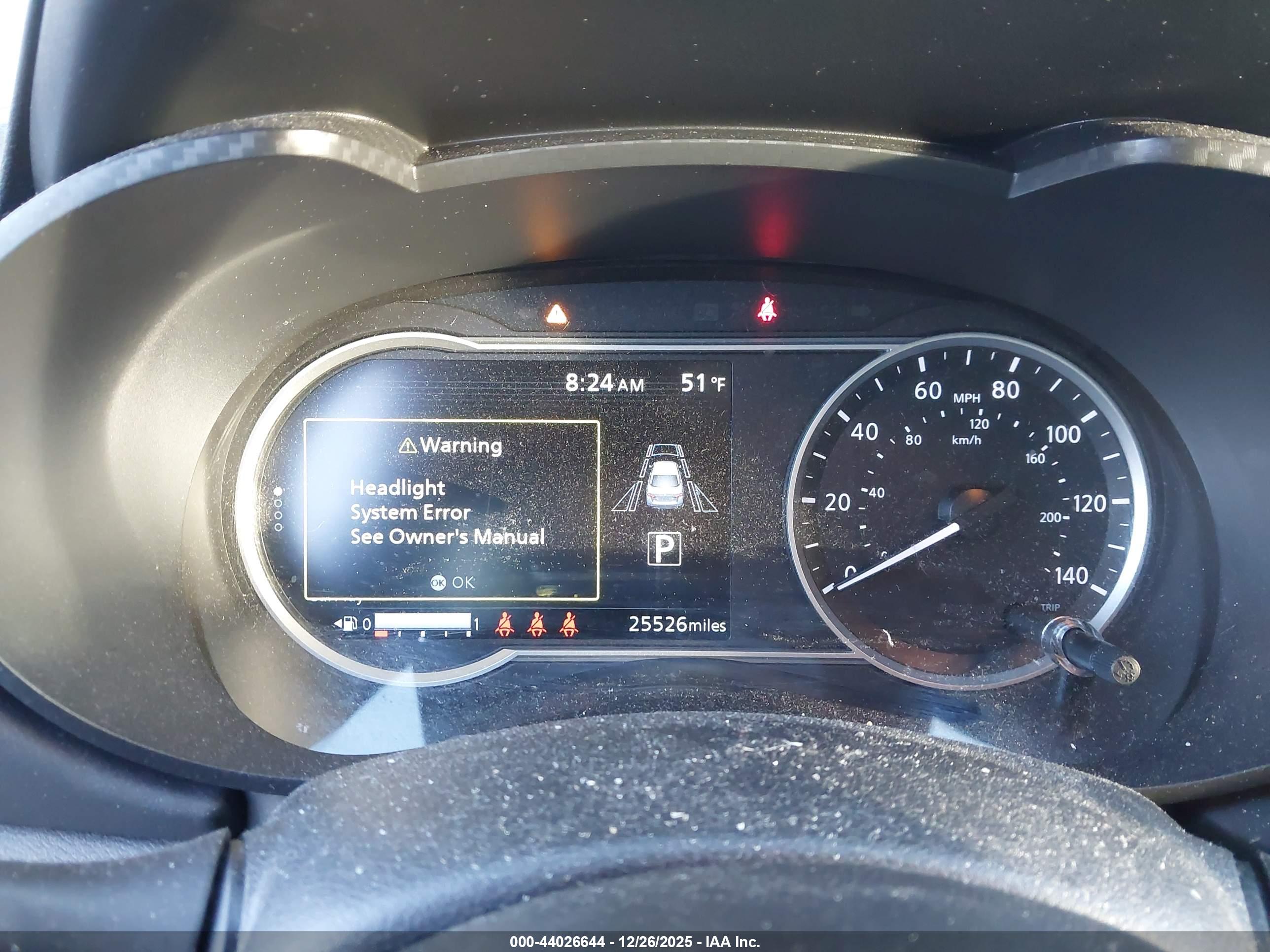 NISSAN VERSA image 7