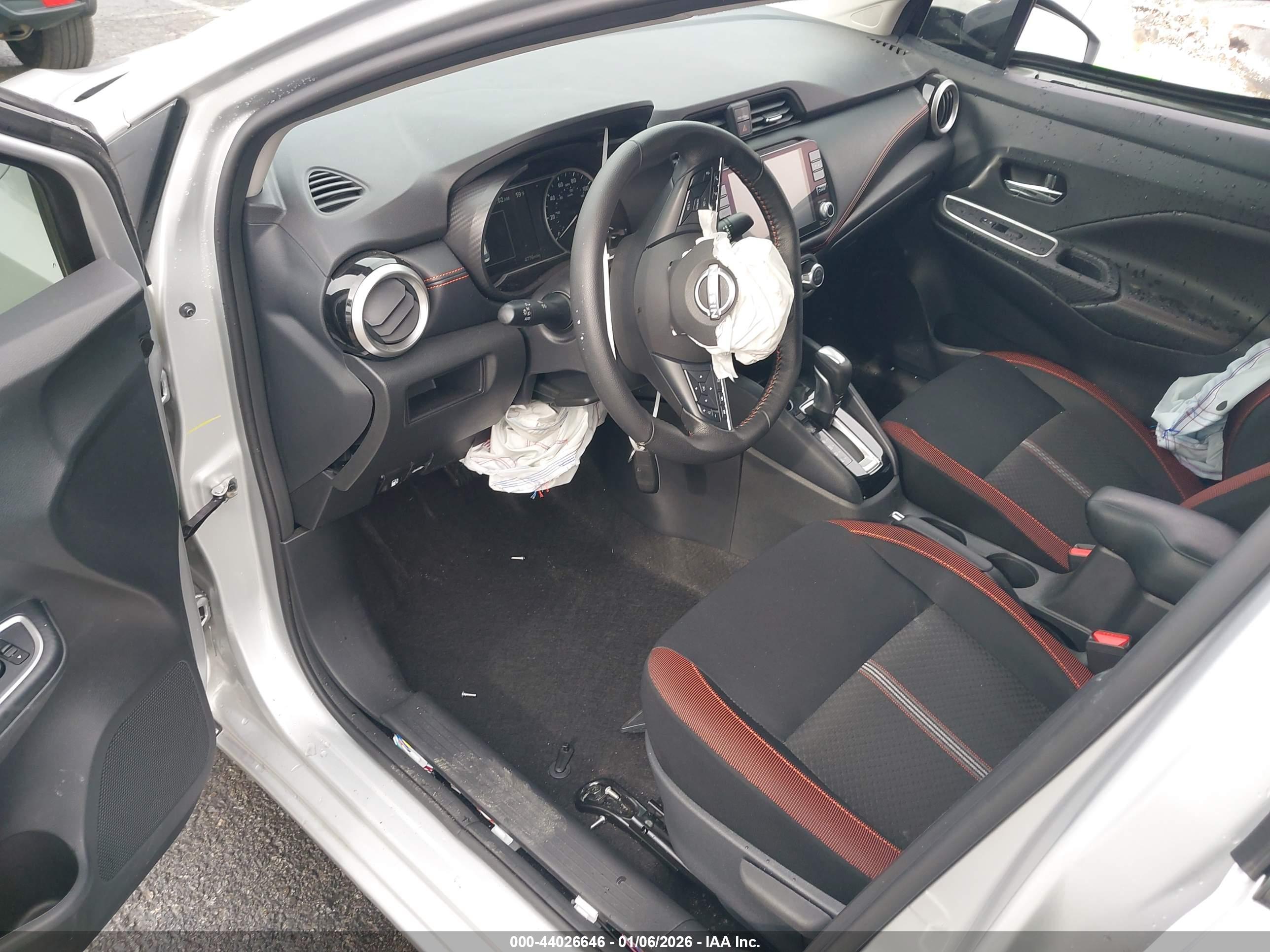 NISSAN VERSA image 5