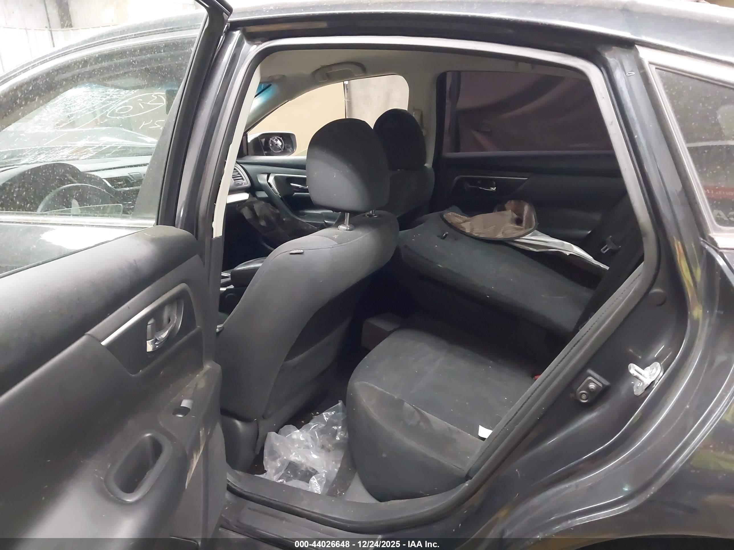 NISSAN ALTIMA image 8