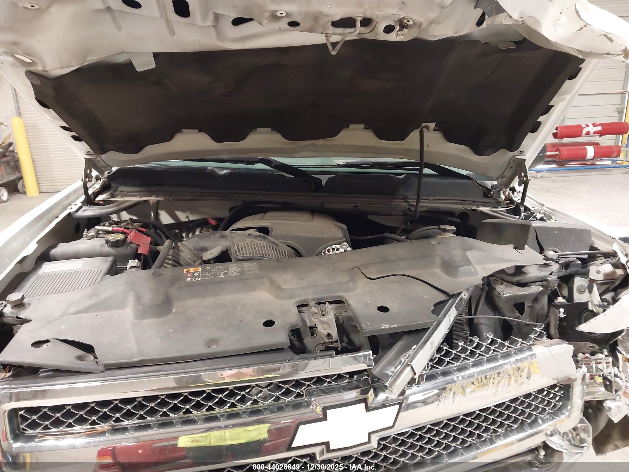 CHEVROLET SILVERADO image 10