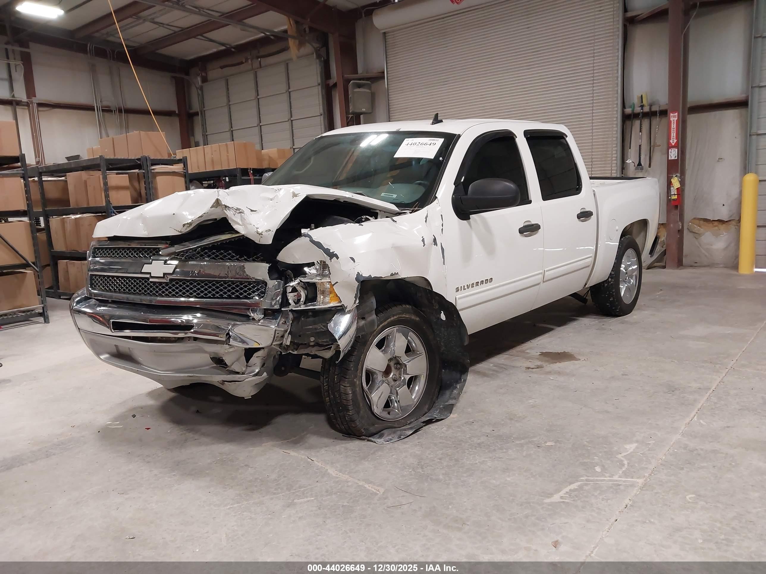 CHEVROLET SILVERADO image 2