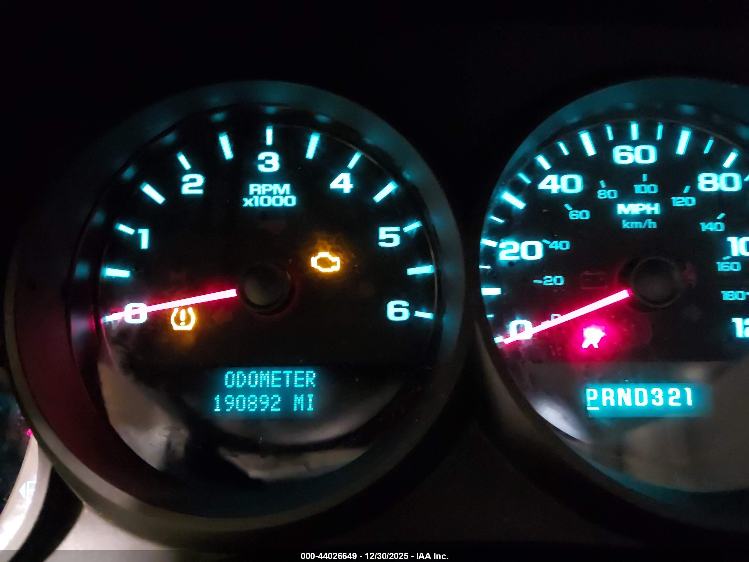CHEVROLET SILVERADO image 7