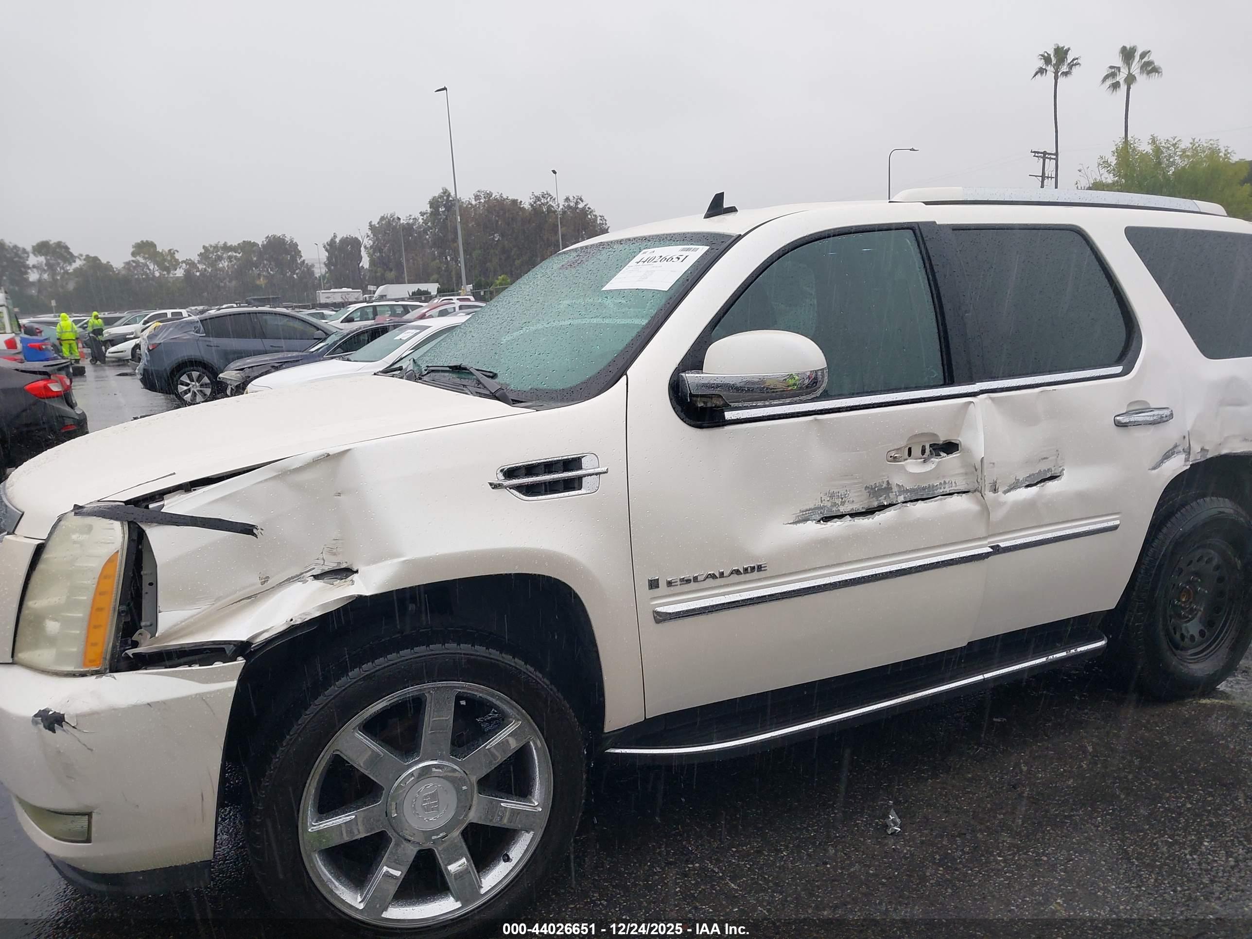 CADILLAC ESCALADE image 6