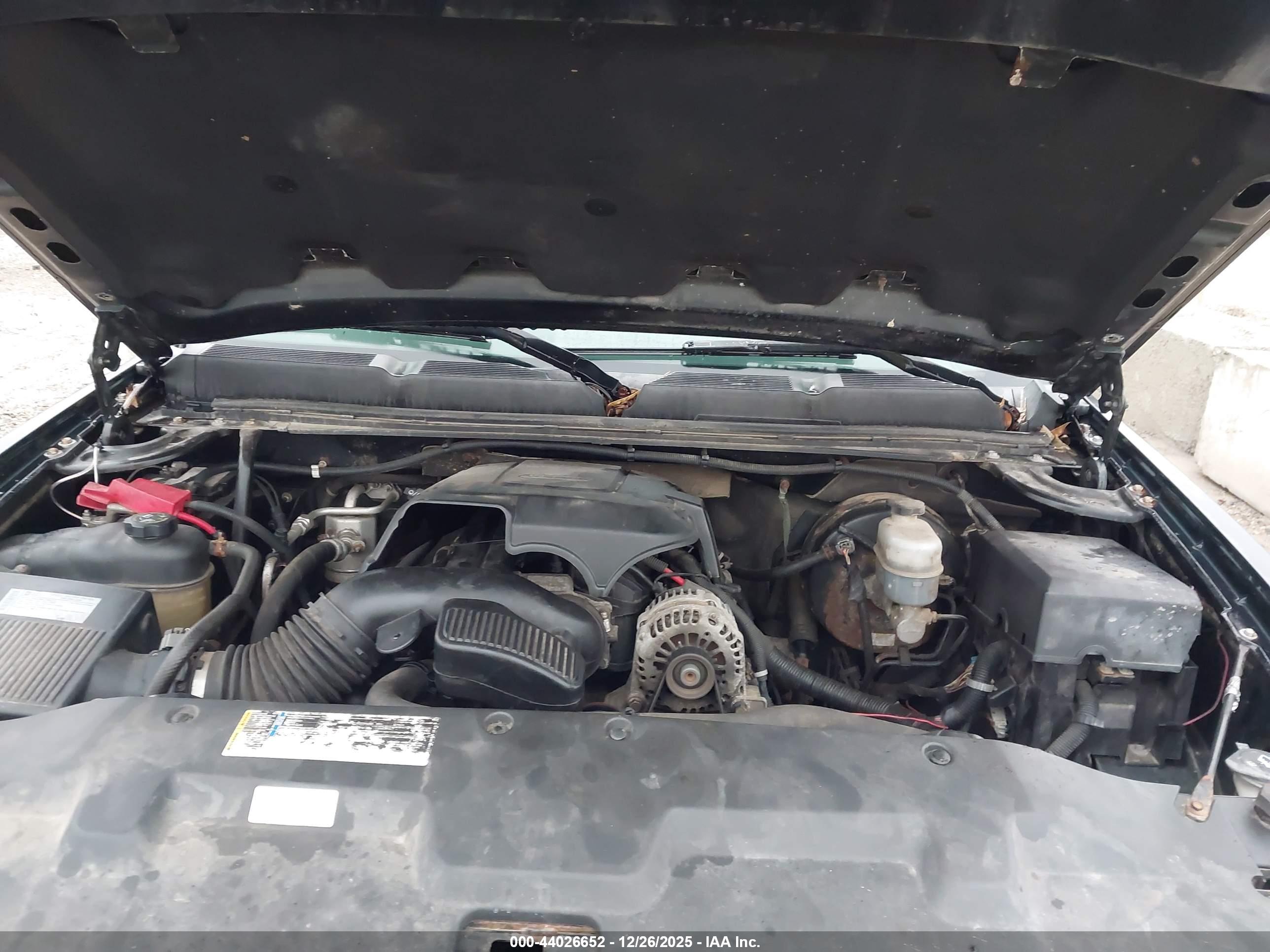 CHEVROLET SILVERADO image 10
