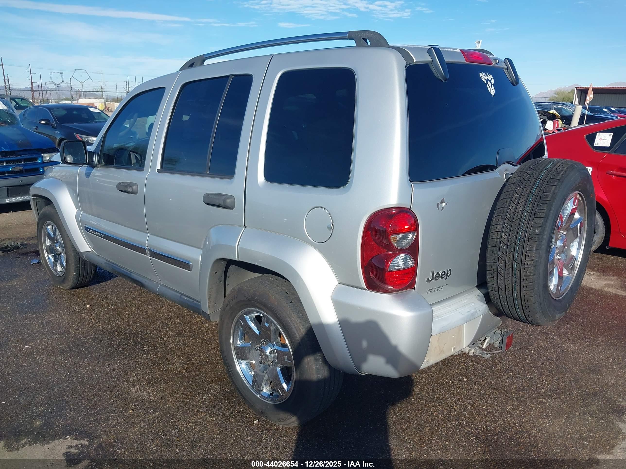 JEEP LIBERTY image 3