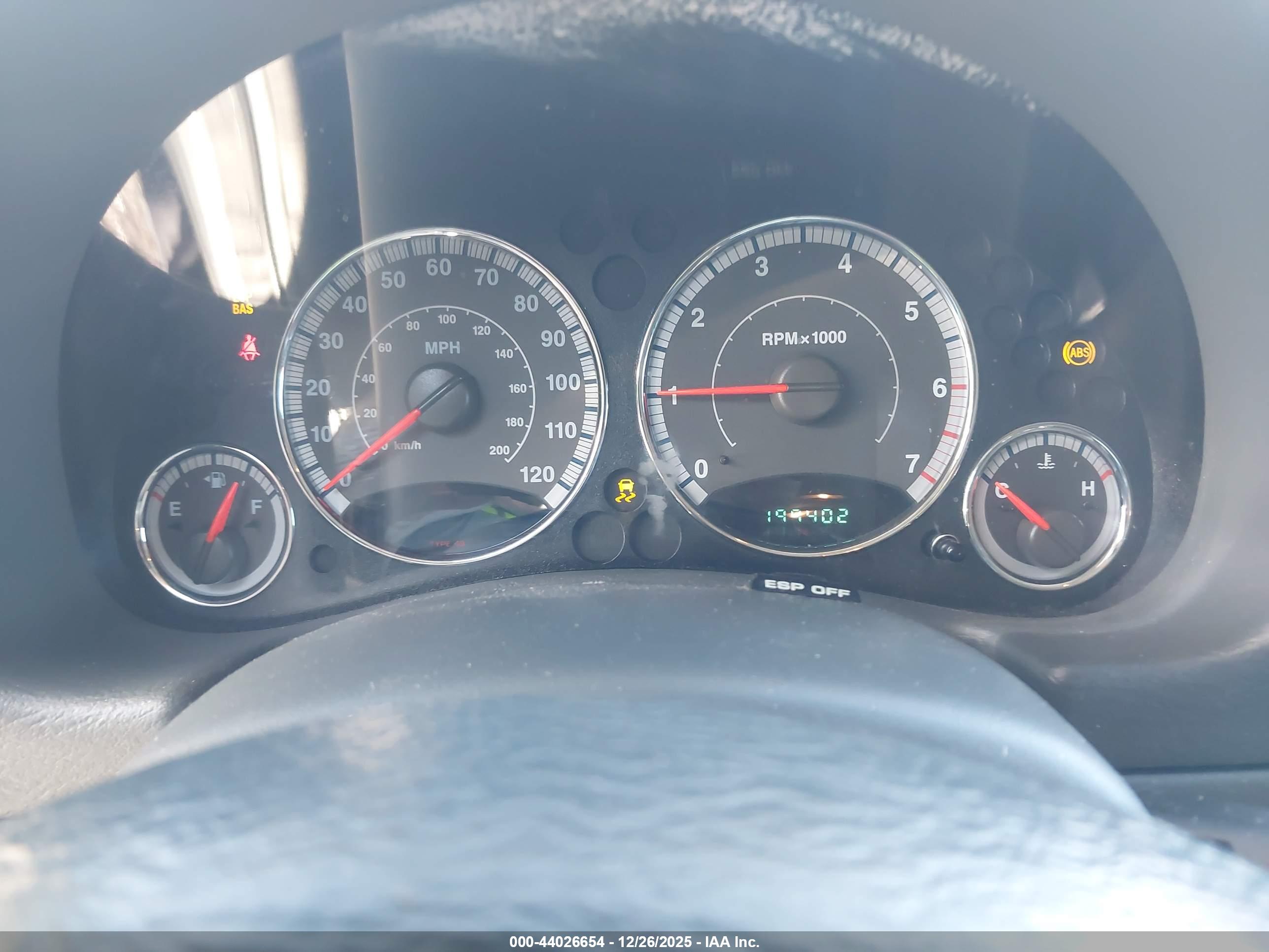 JEEP LIBERTY image 7