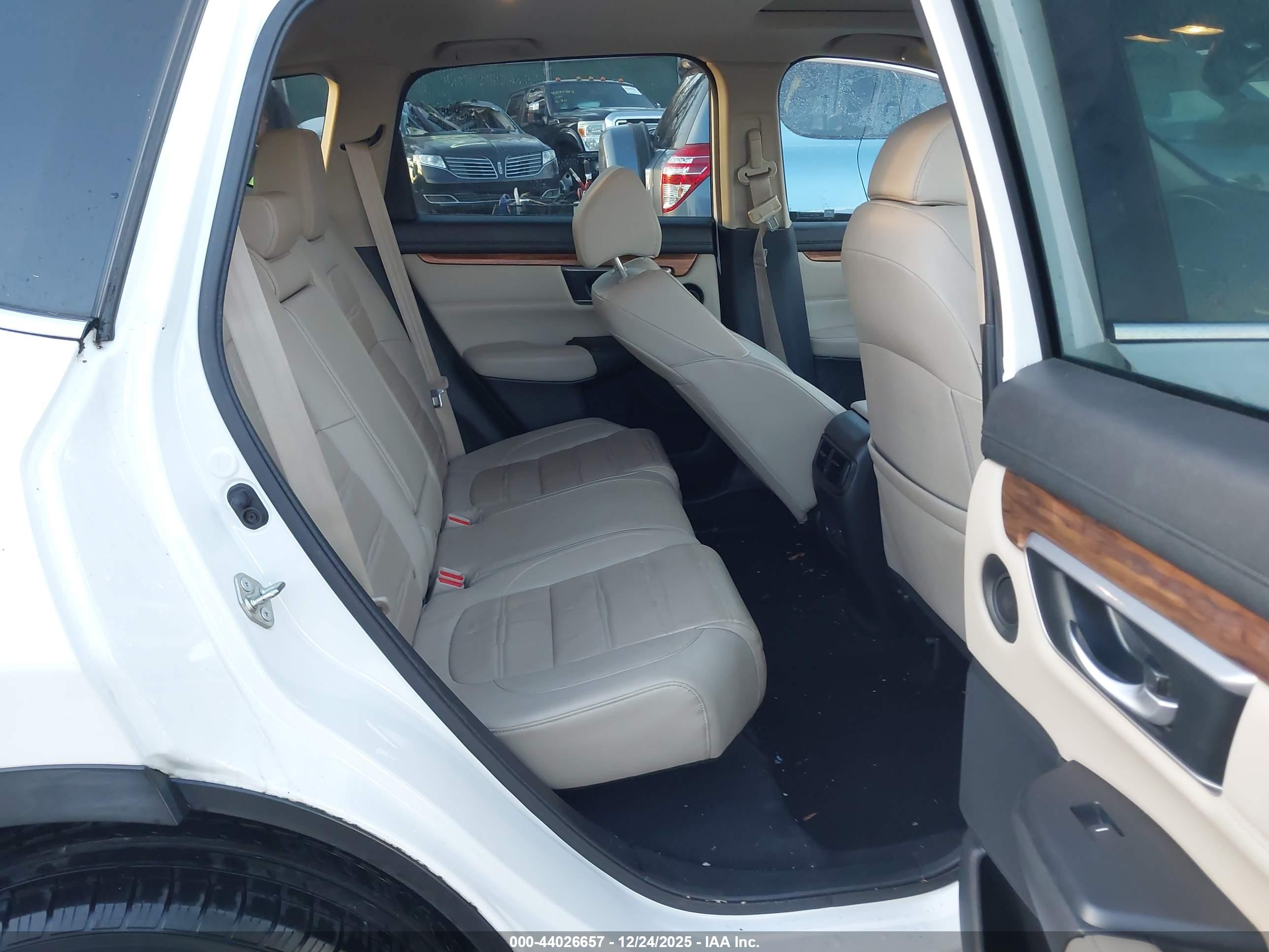 HONDA CR-V image 8