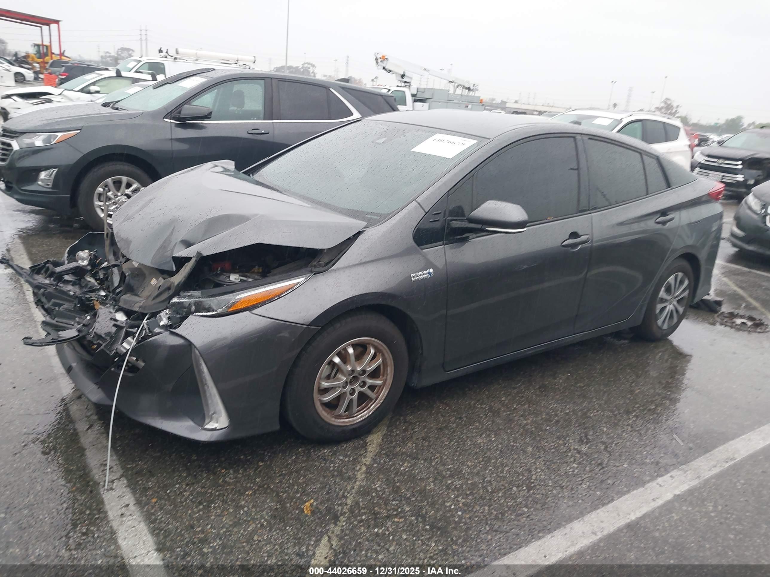 TOYOTA PRIUS image 2
