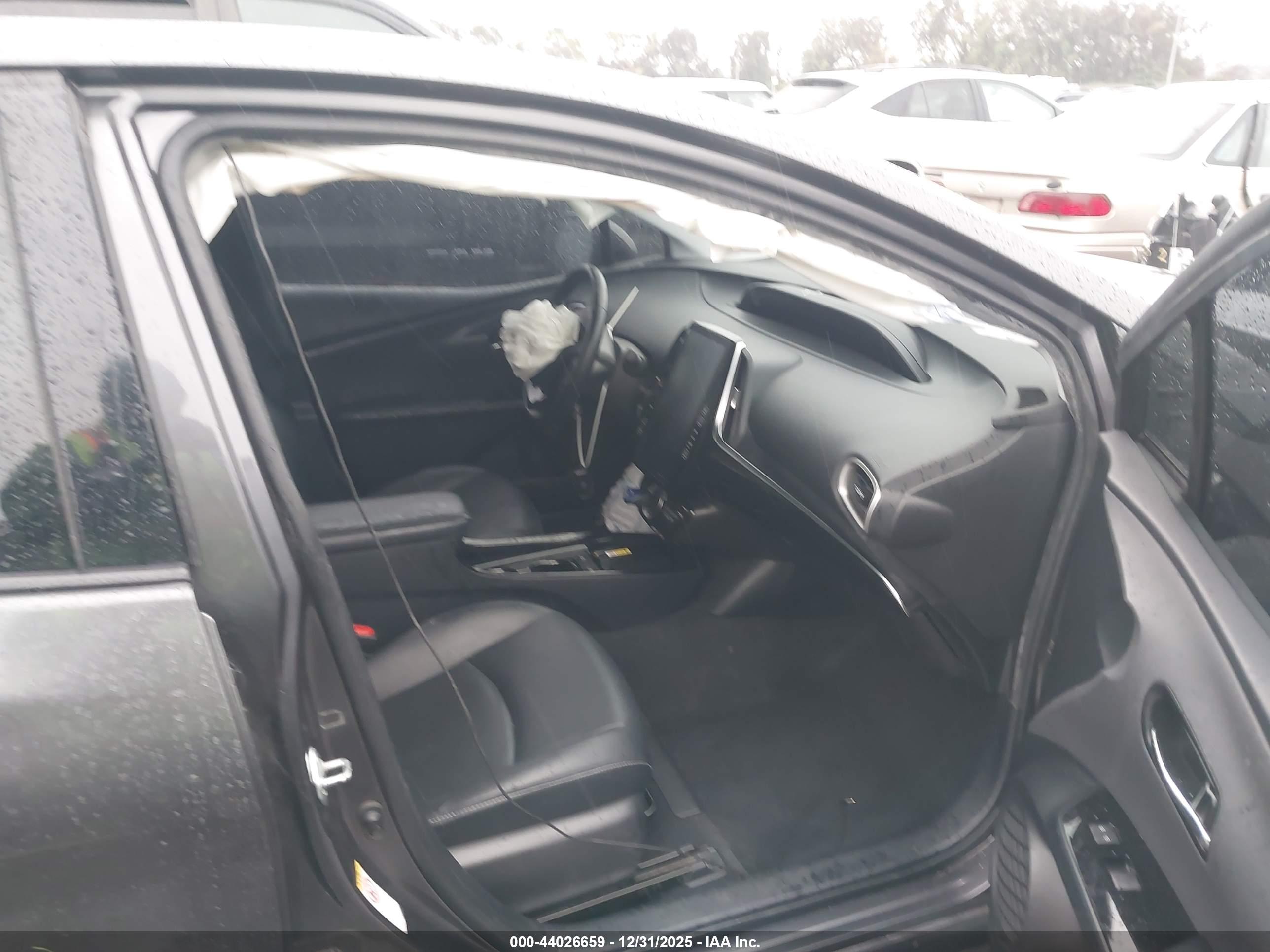 TOYOTA PRIUS image 5