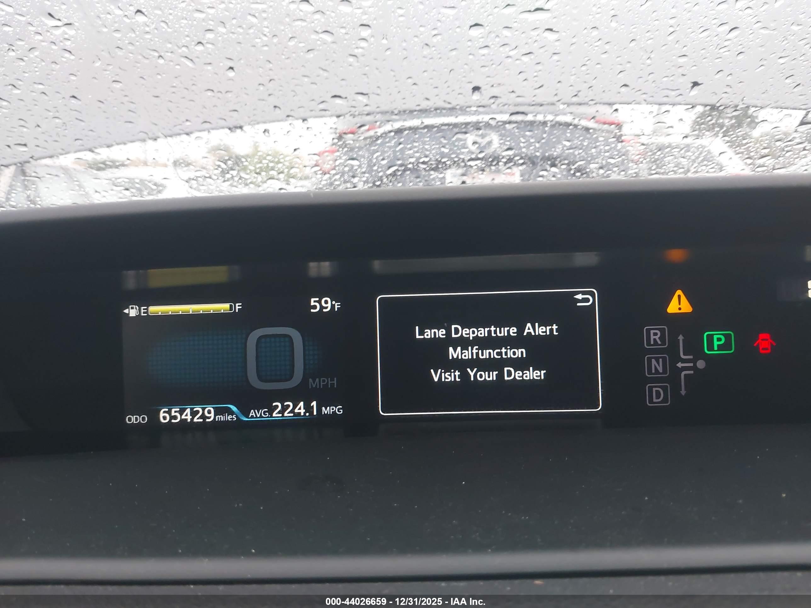 TOYOTA PRIUS image 7
