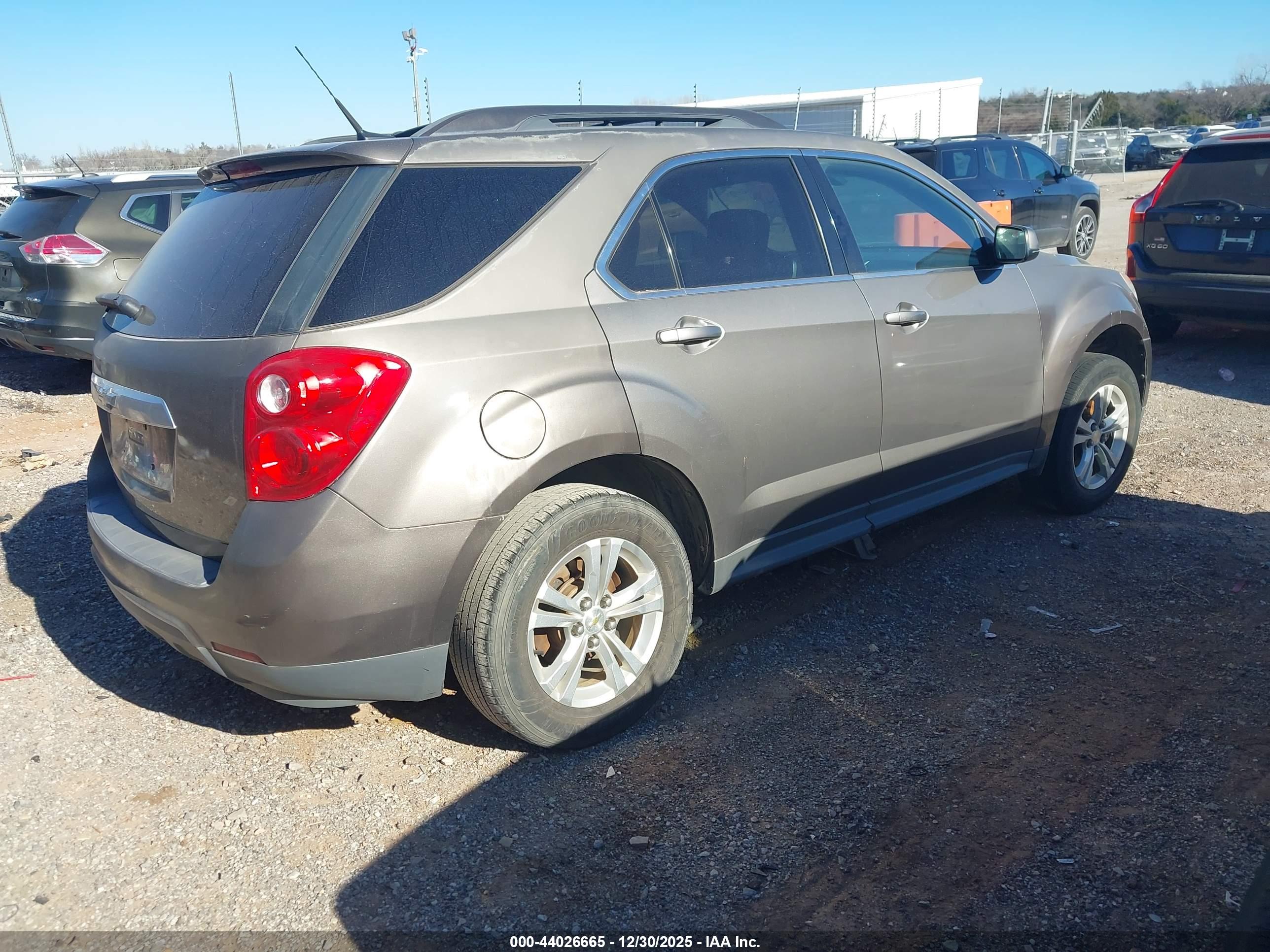 CHEVROLET EQUINOX image 4