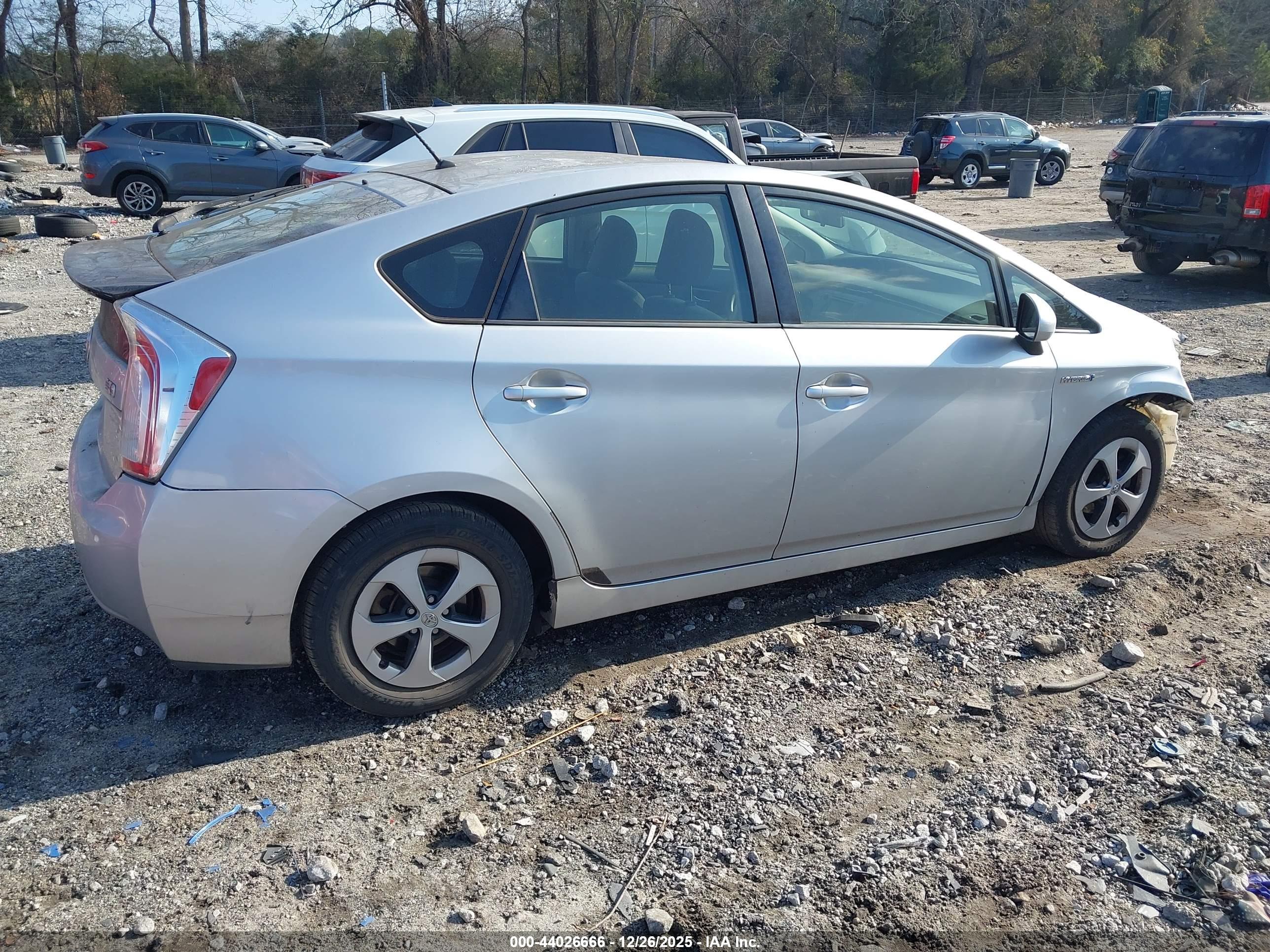 TOYOTA PRIUS image 4