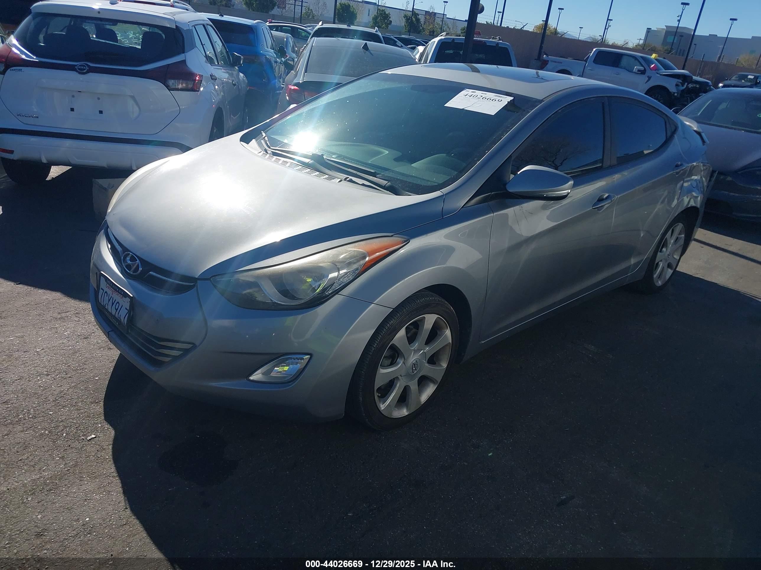 HYUNDAI ELANTRA image 2