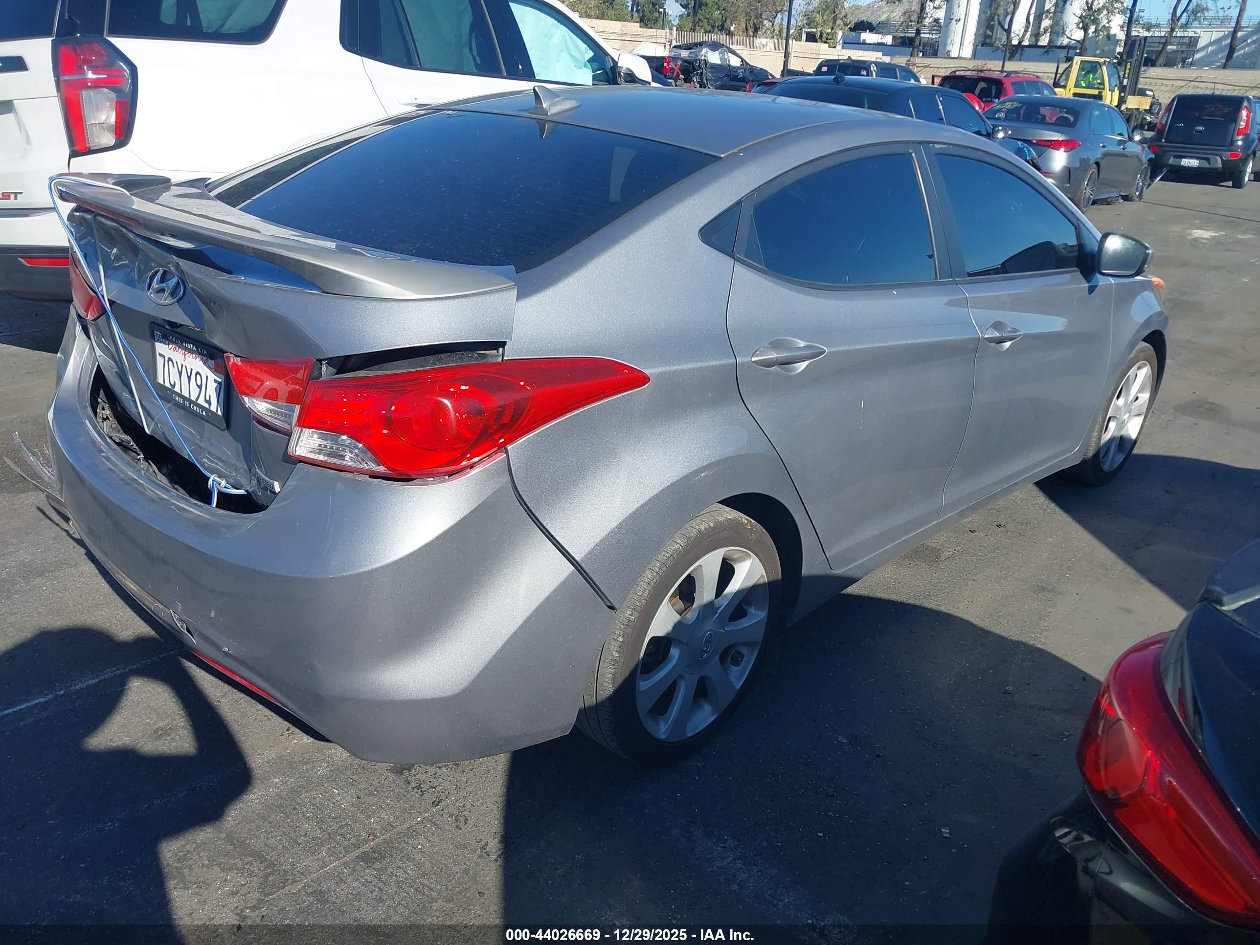 HYUNDAI ELANTRA image 4