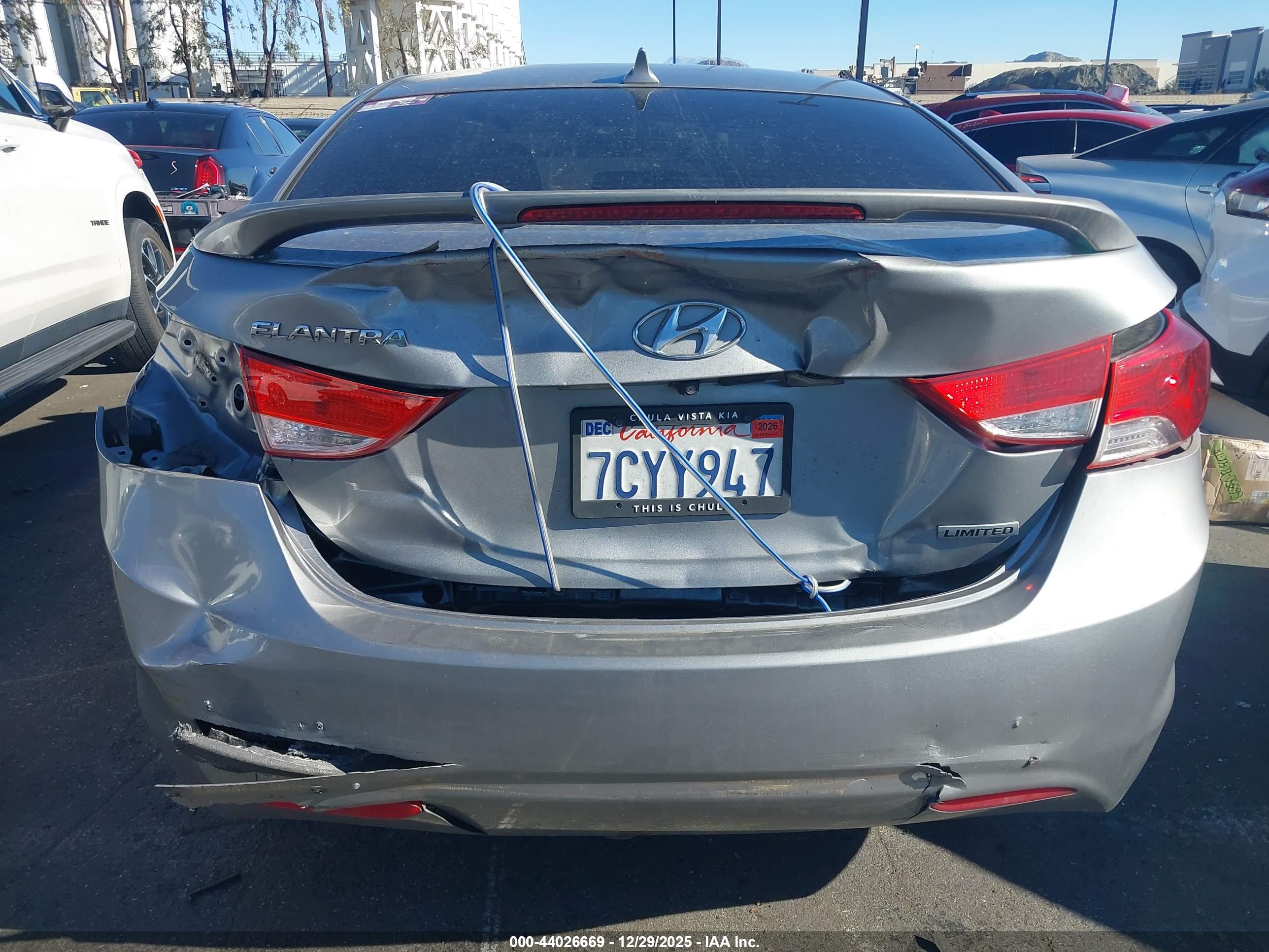 HYUNDAI ELANTRA image 6