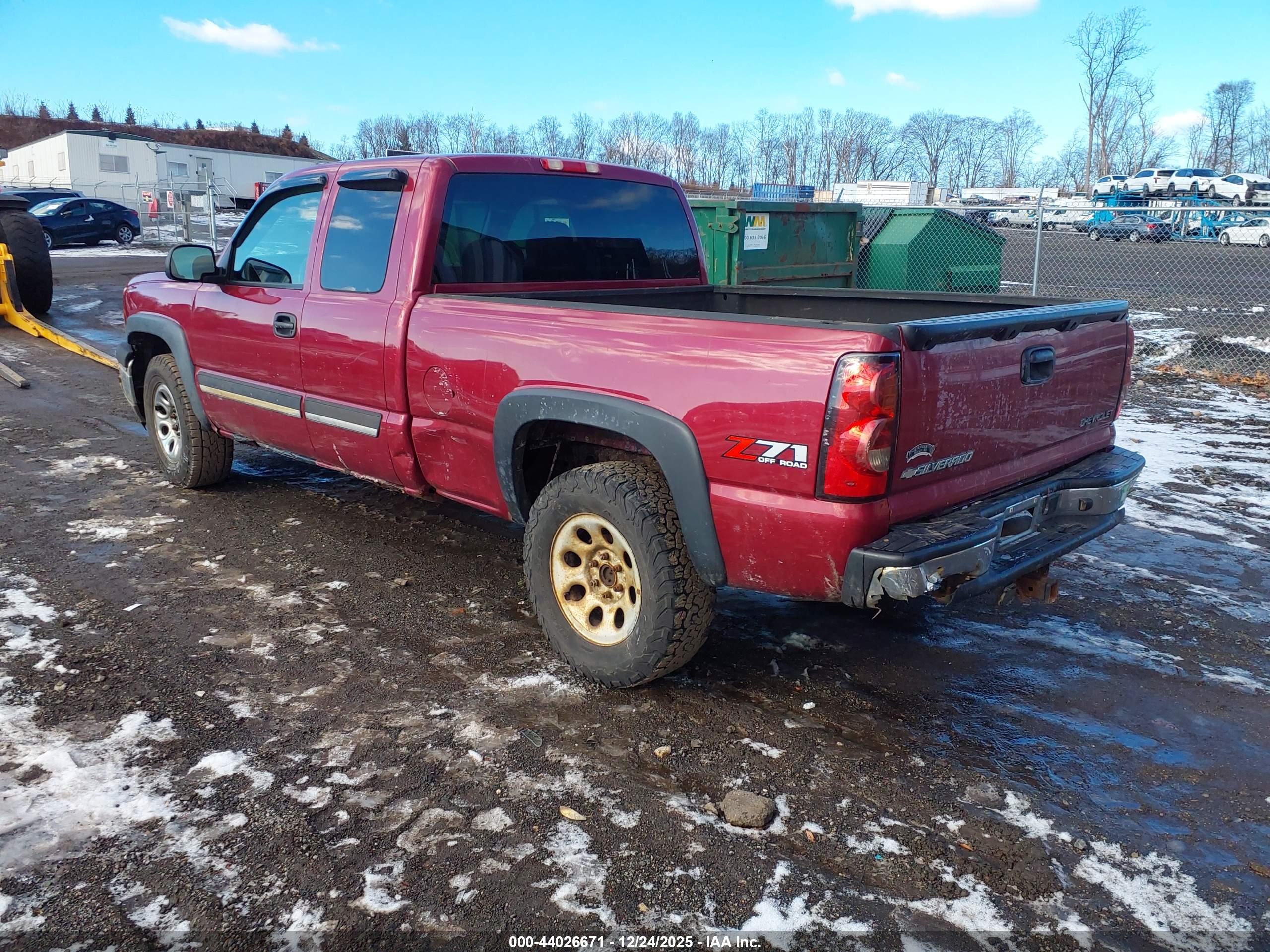 CHEVROLET SILVERADO image 3