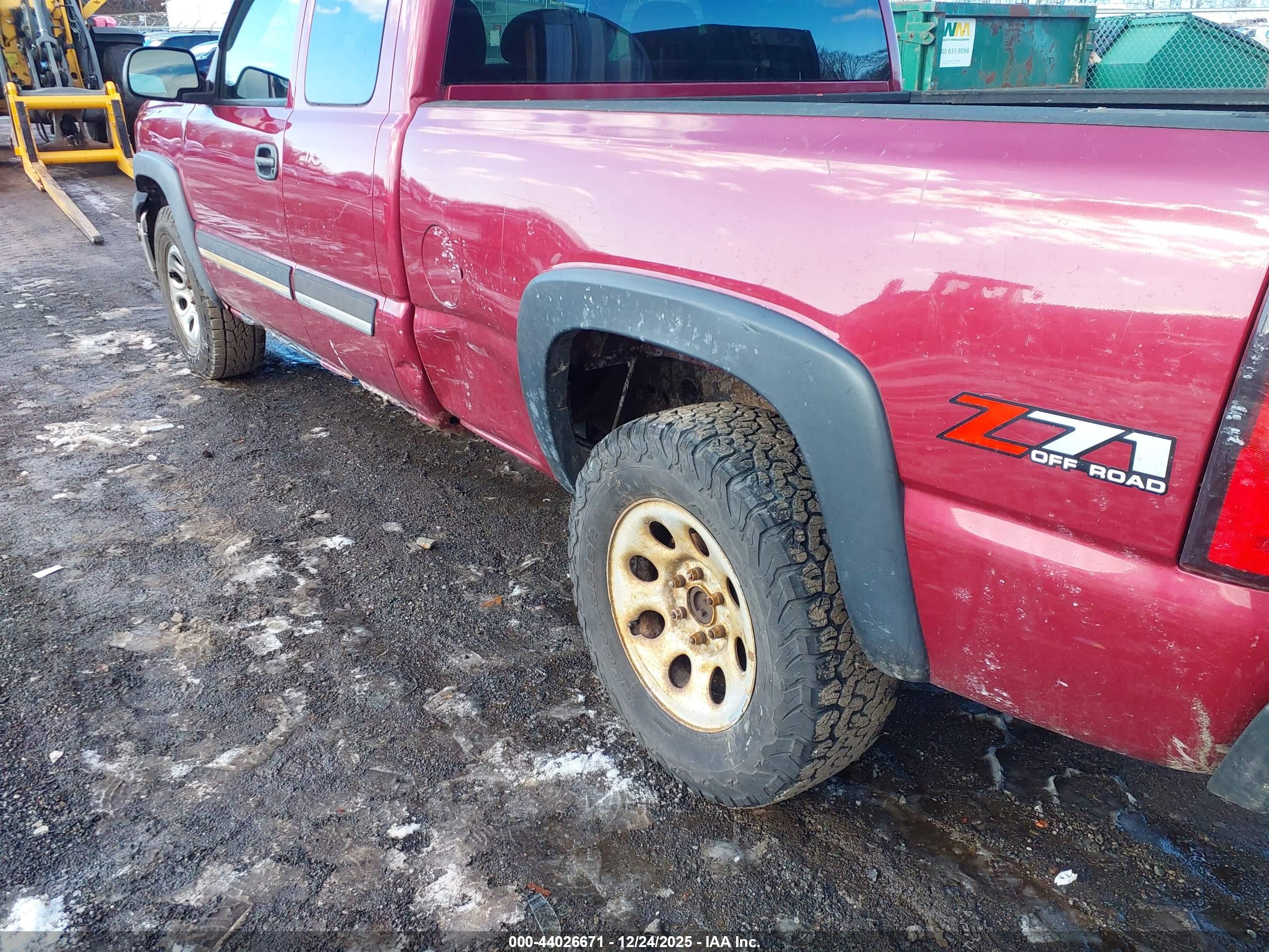 CHEVROLET SILVERADO image 6