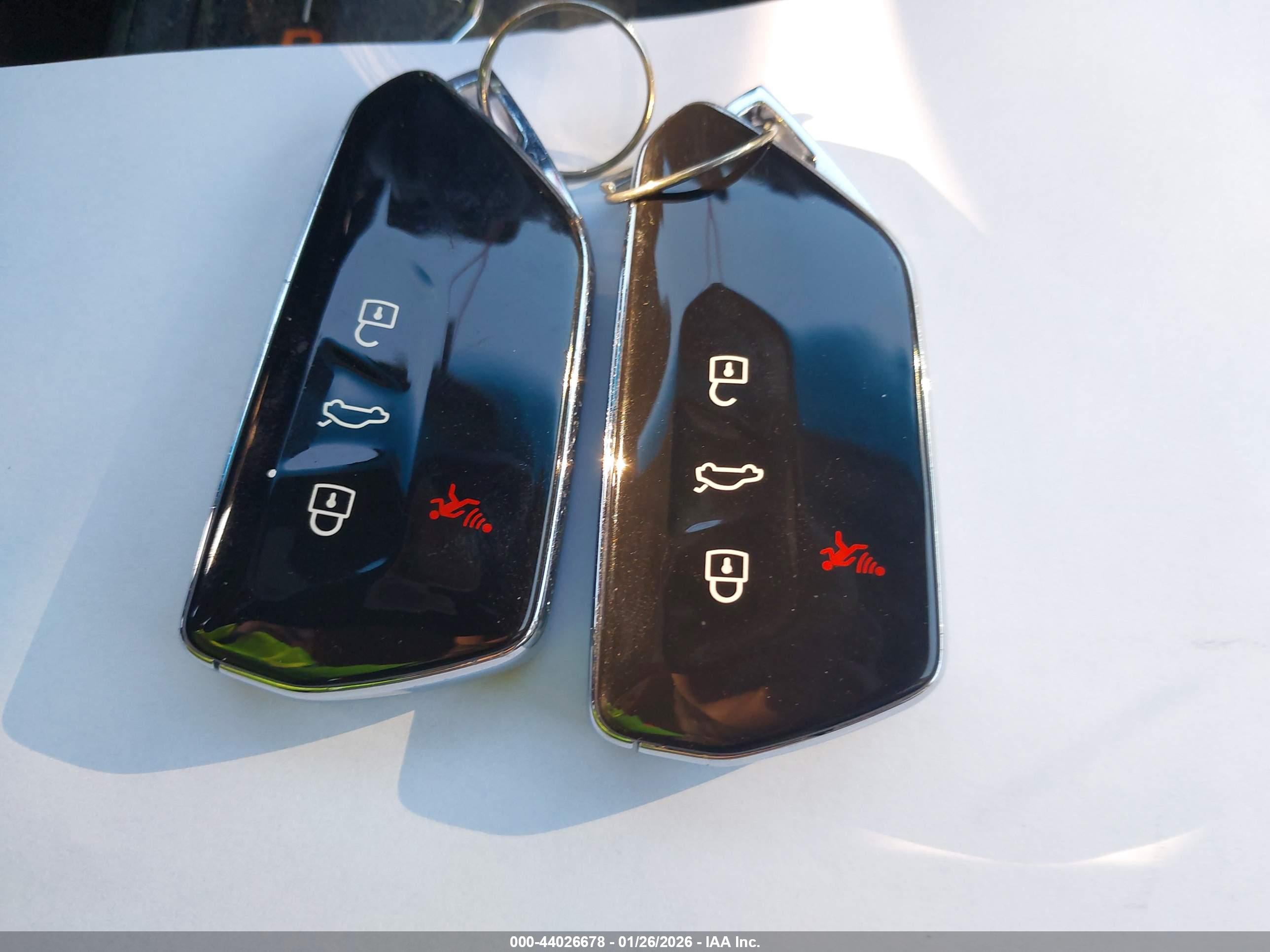 VOLKSWAGEN ID.4 image 11