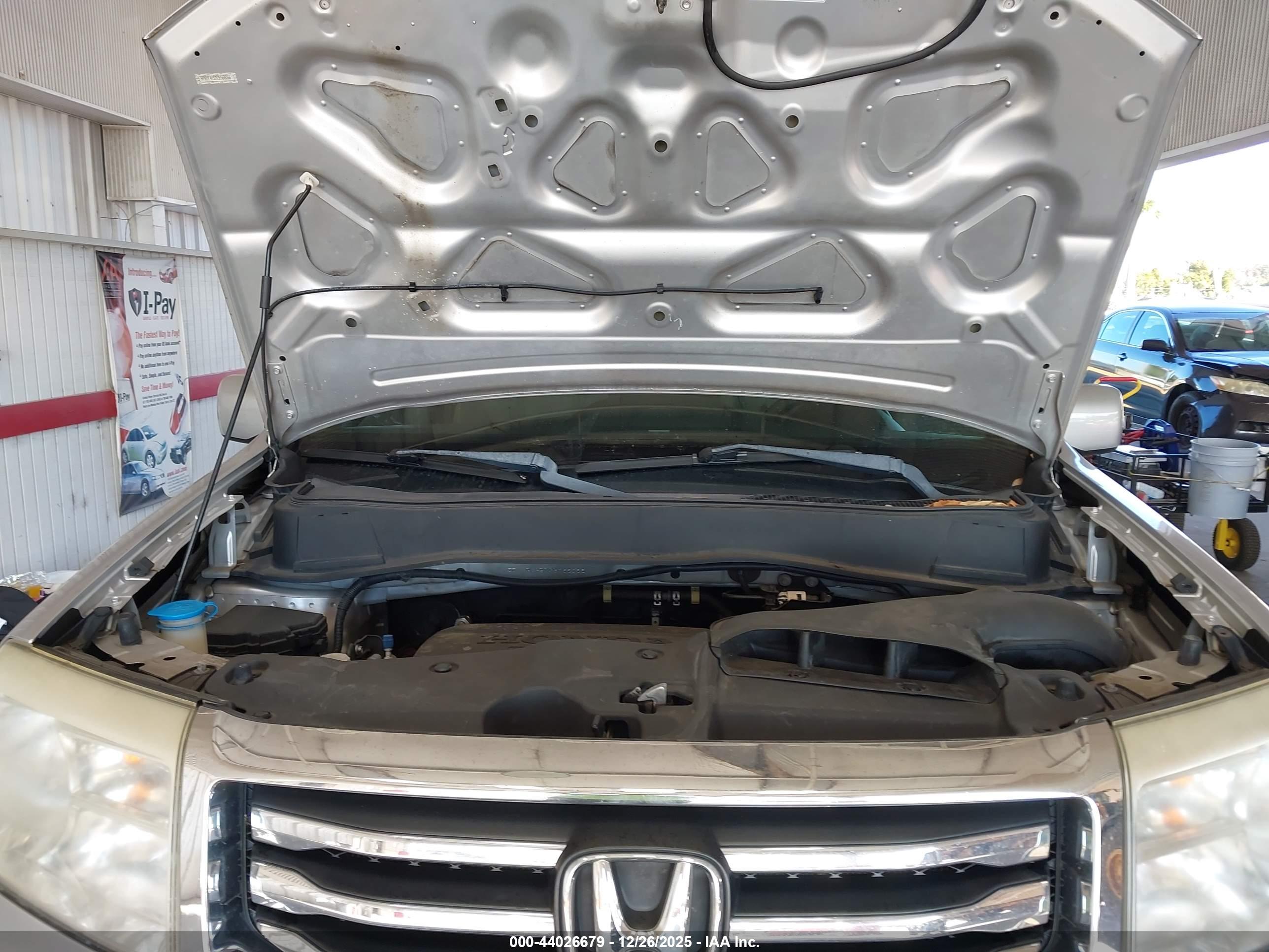HONDA PILOT image 10