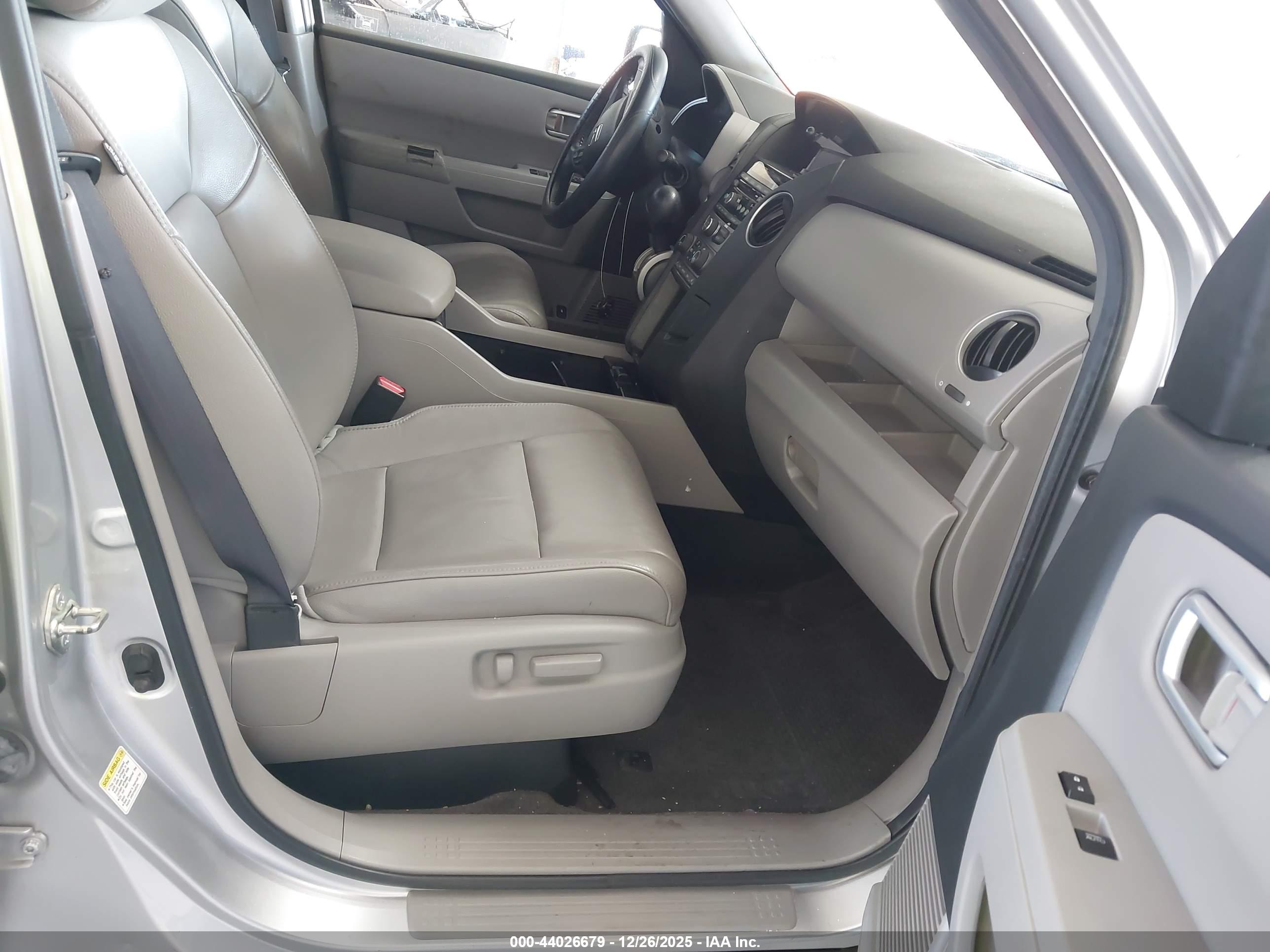 HONDA PILOT image 5