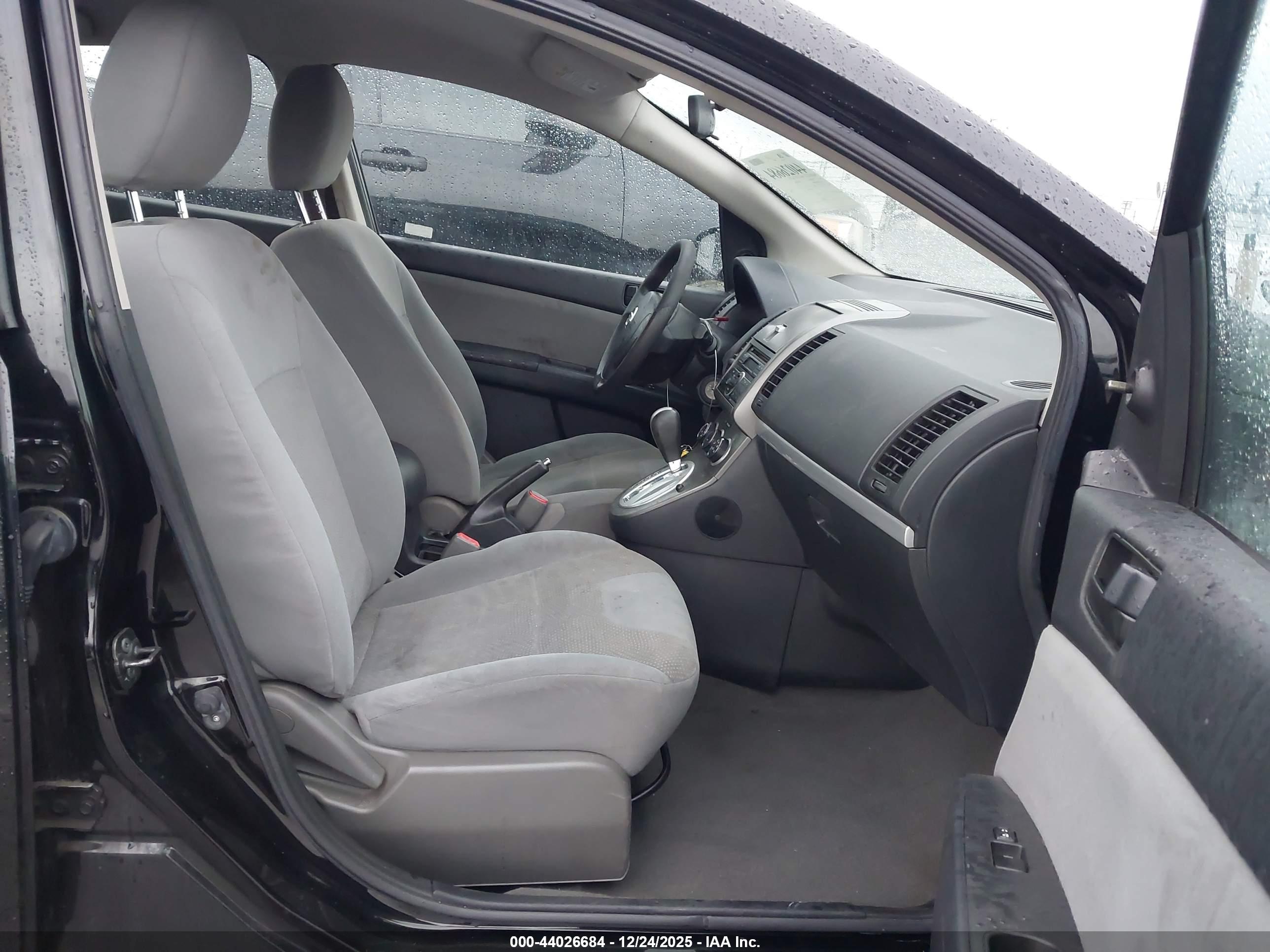 NISSAN SENTRA image 5