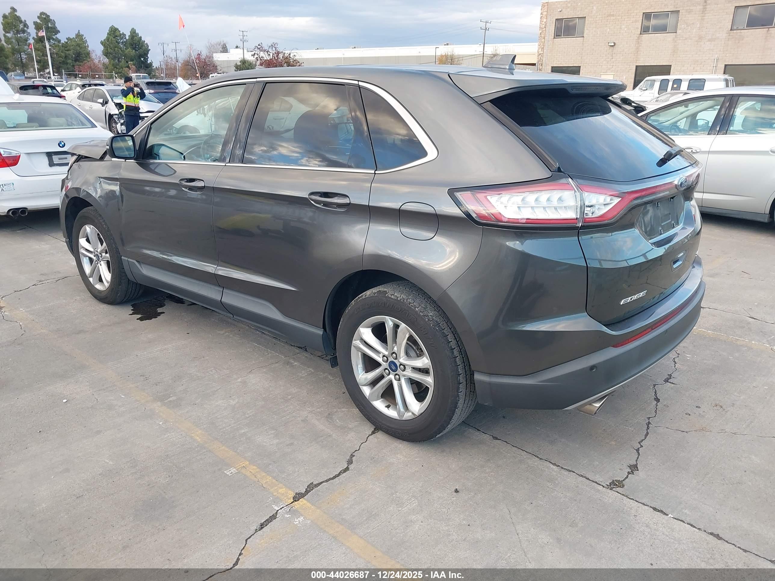 FORD EDGE image 3