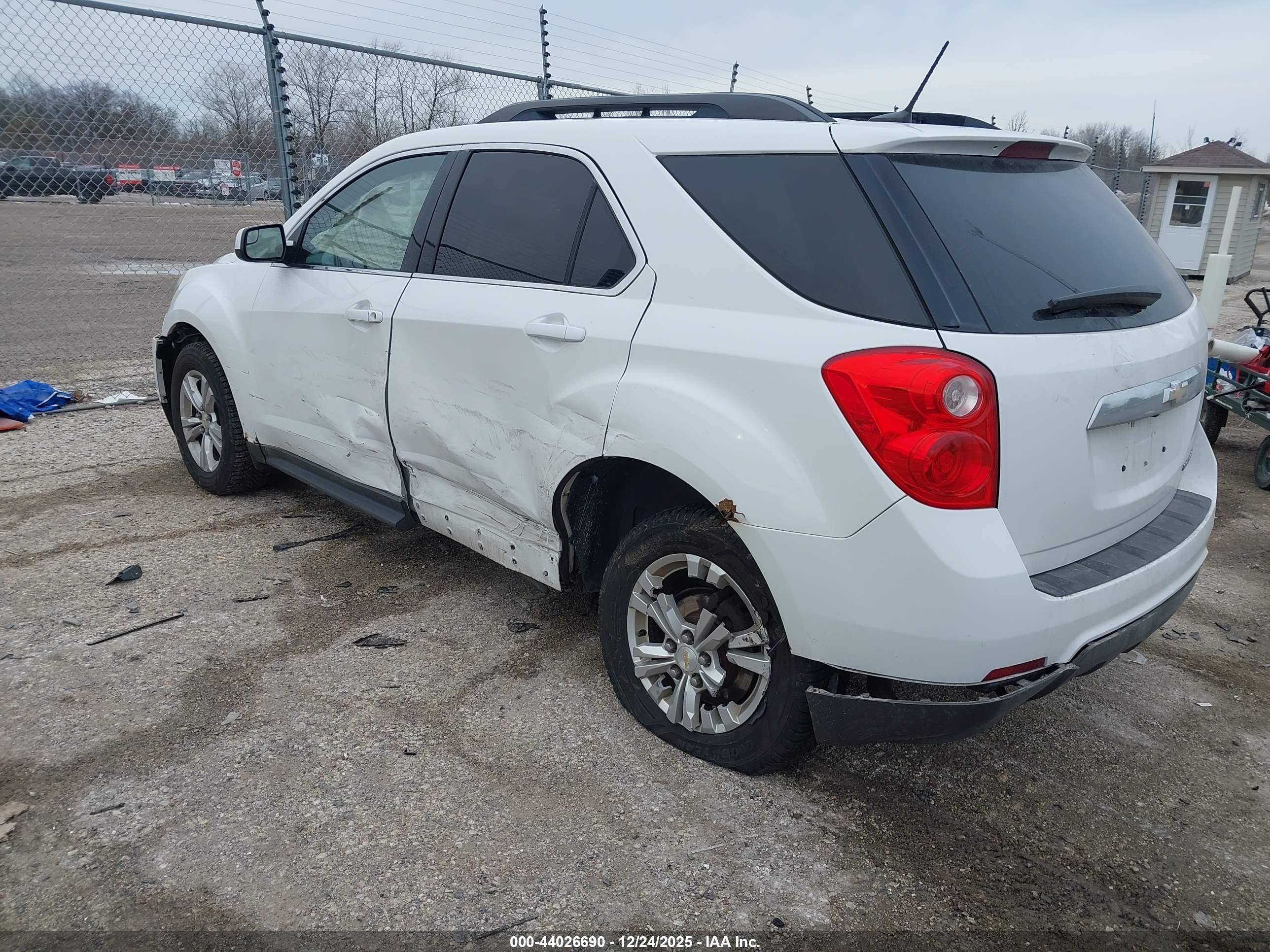 CHEVROLET EQUINOX image 3
